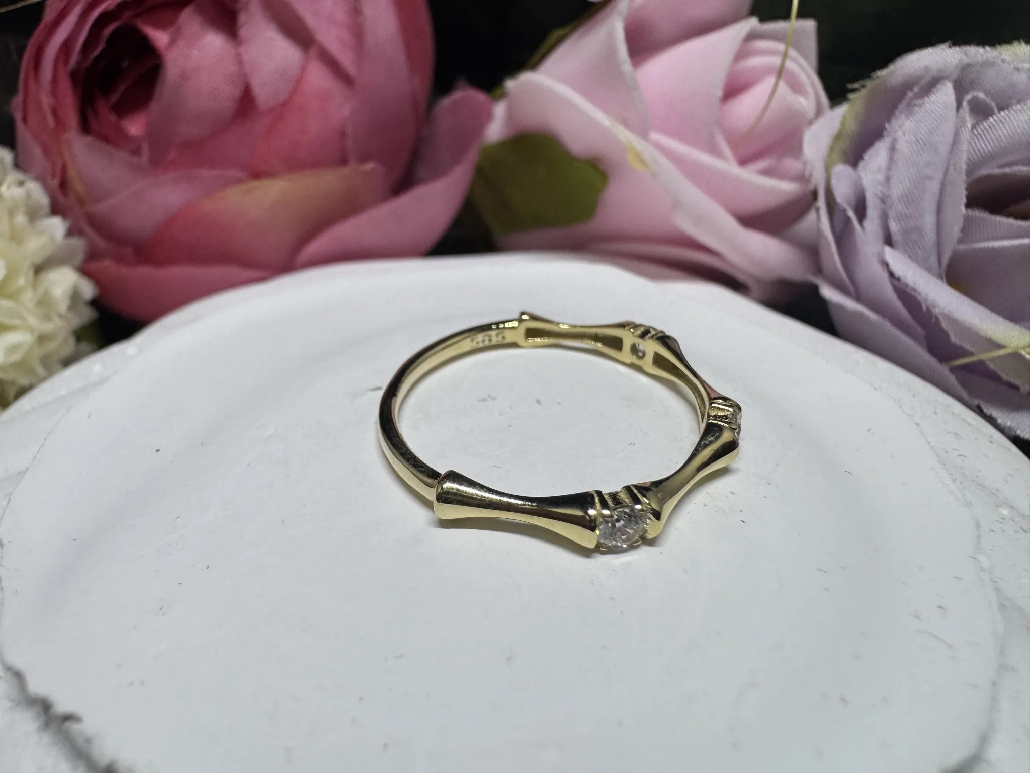 Taşlı minimal yüzük