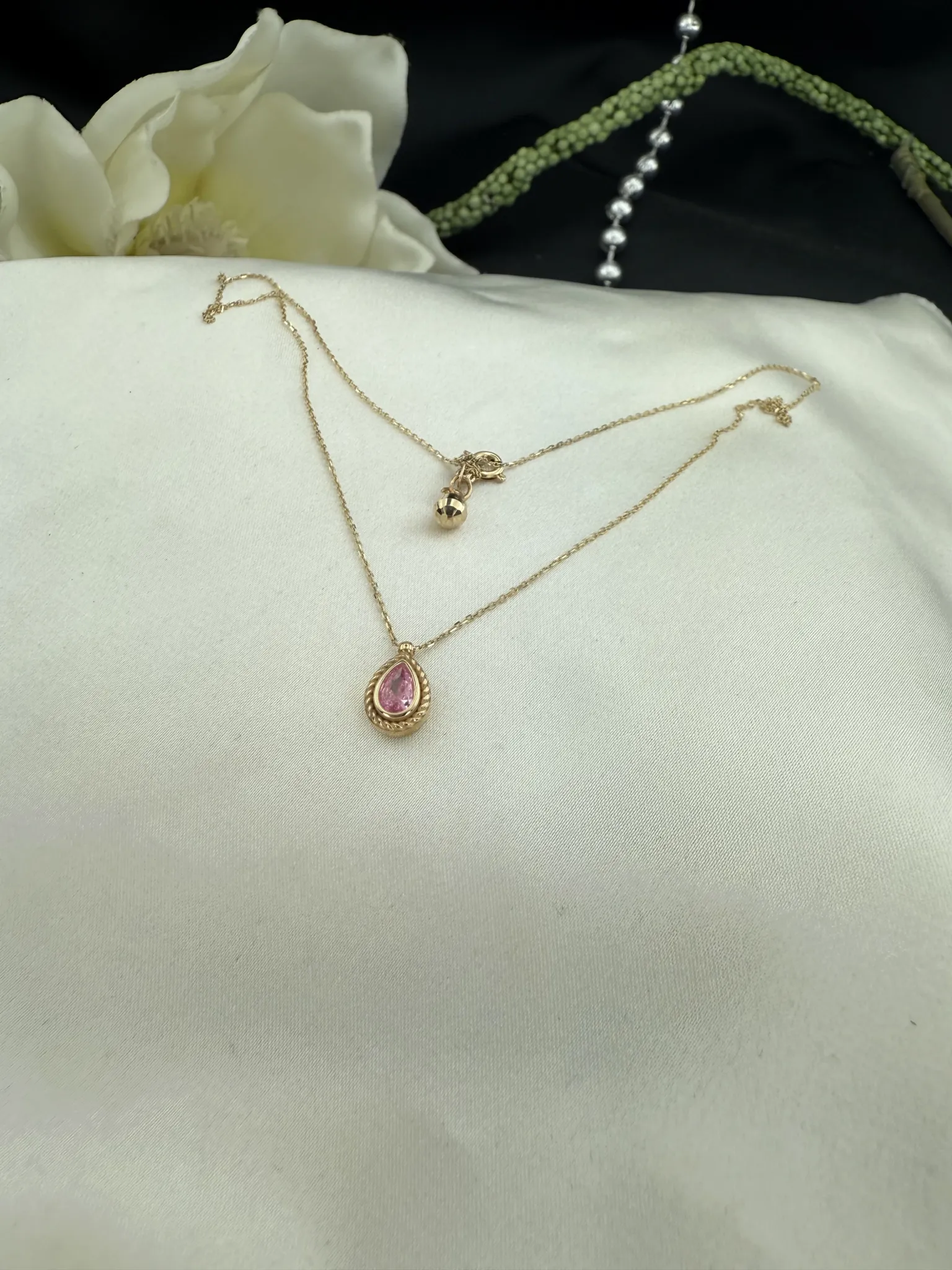 Pembe Taşlı Damla Kolye