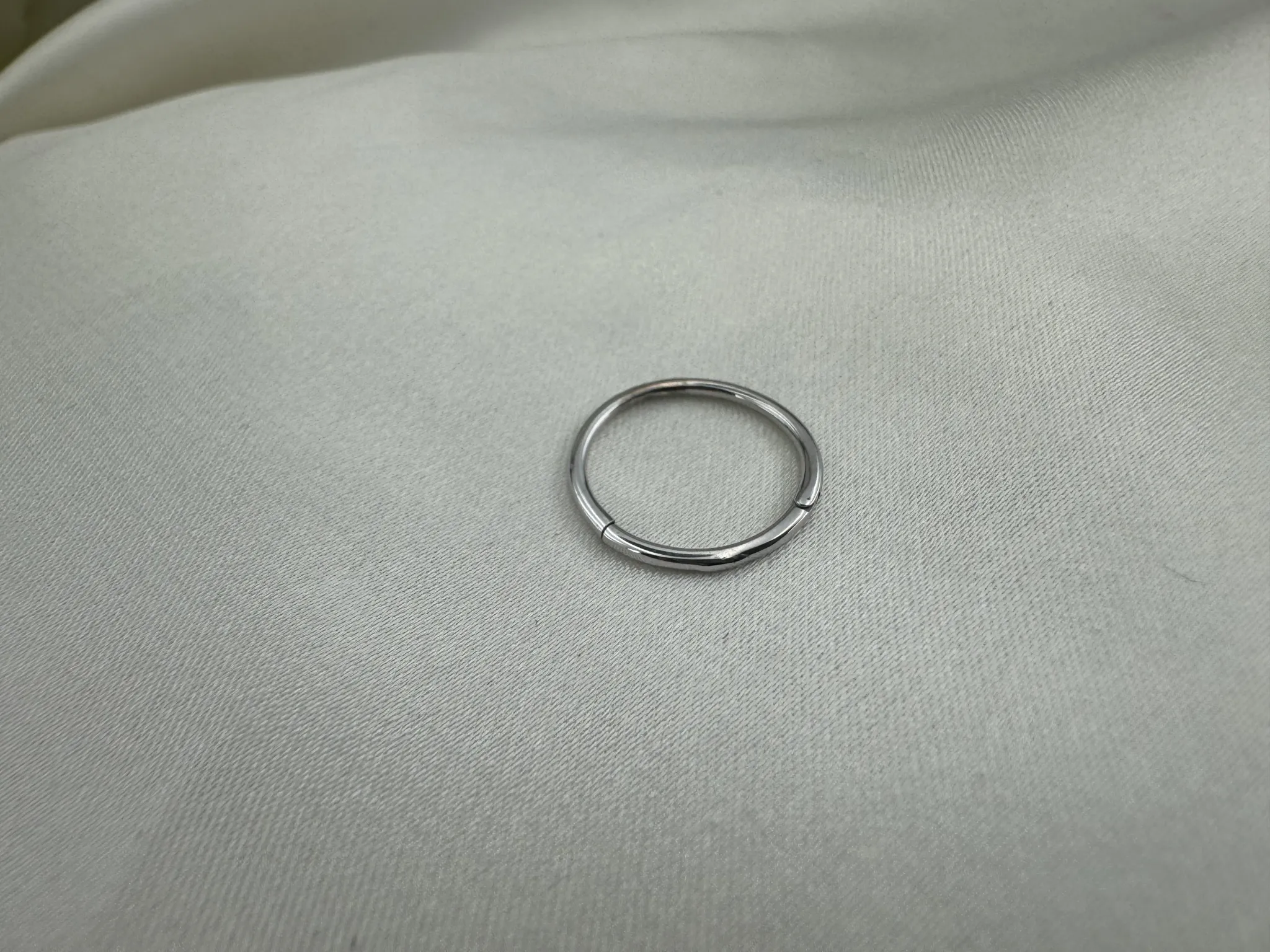 Taşsız Sade Halka Tragus