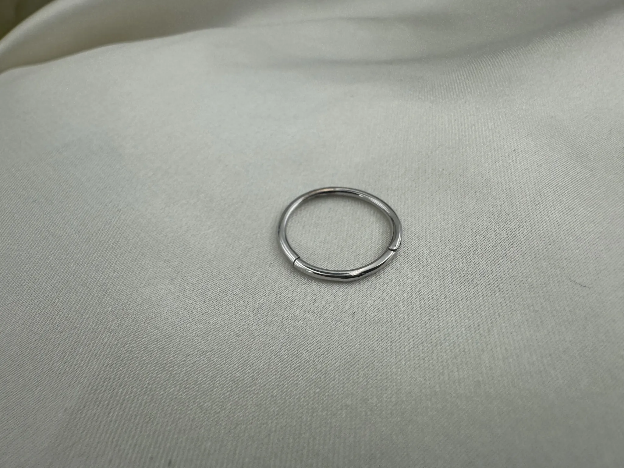 Taşsız Sade Halka Tragus