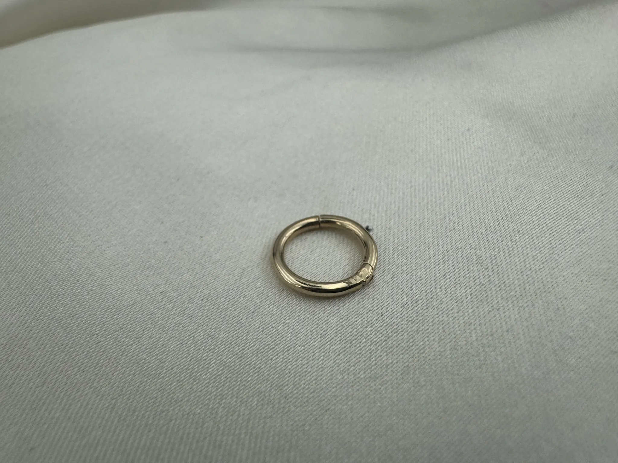 Taşsız Sade Halka Tragus