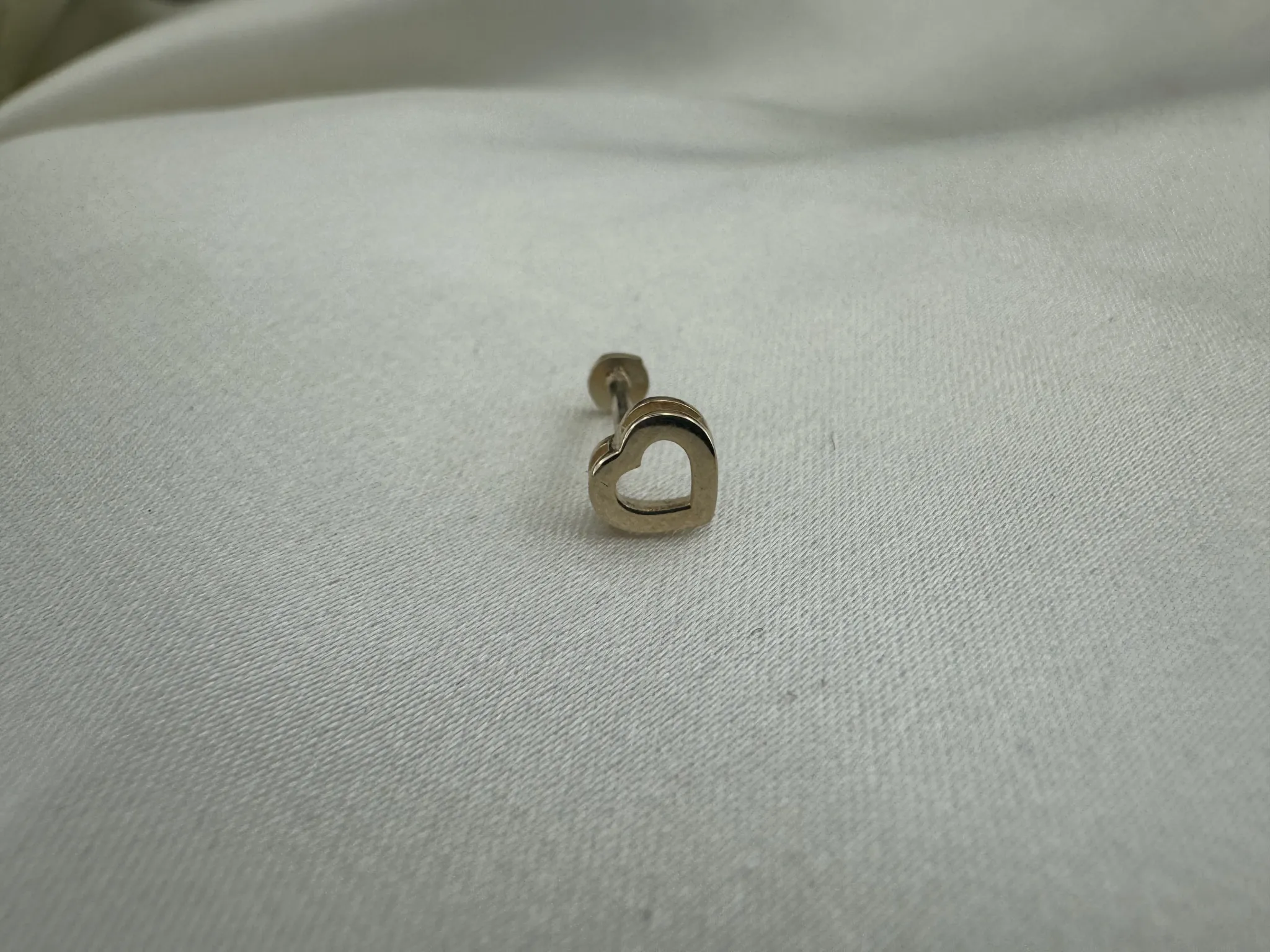 Taşsız Kalp Tragus