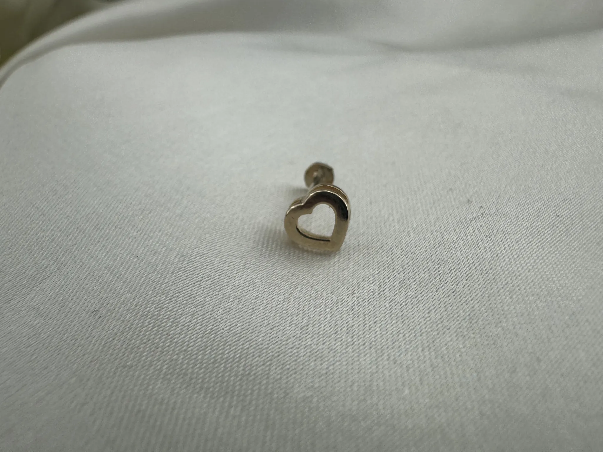 Taşsız Kalp Tragus