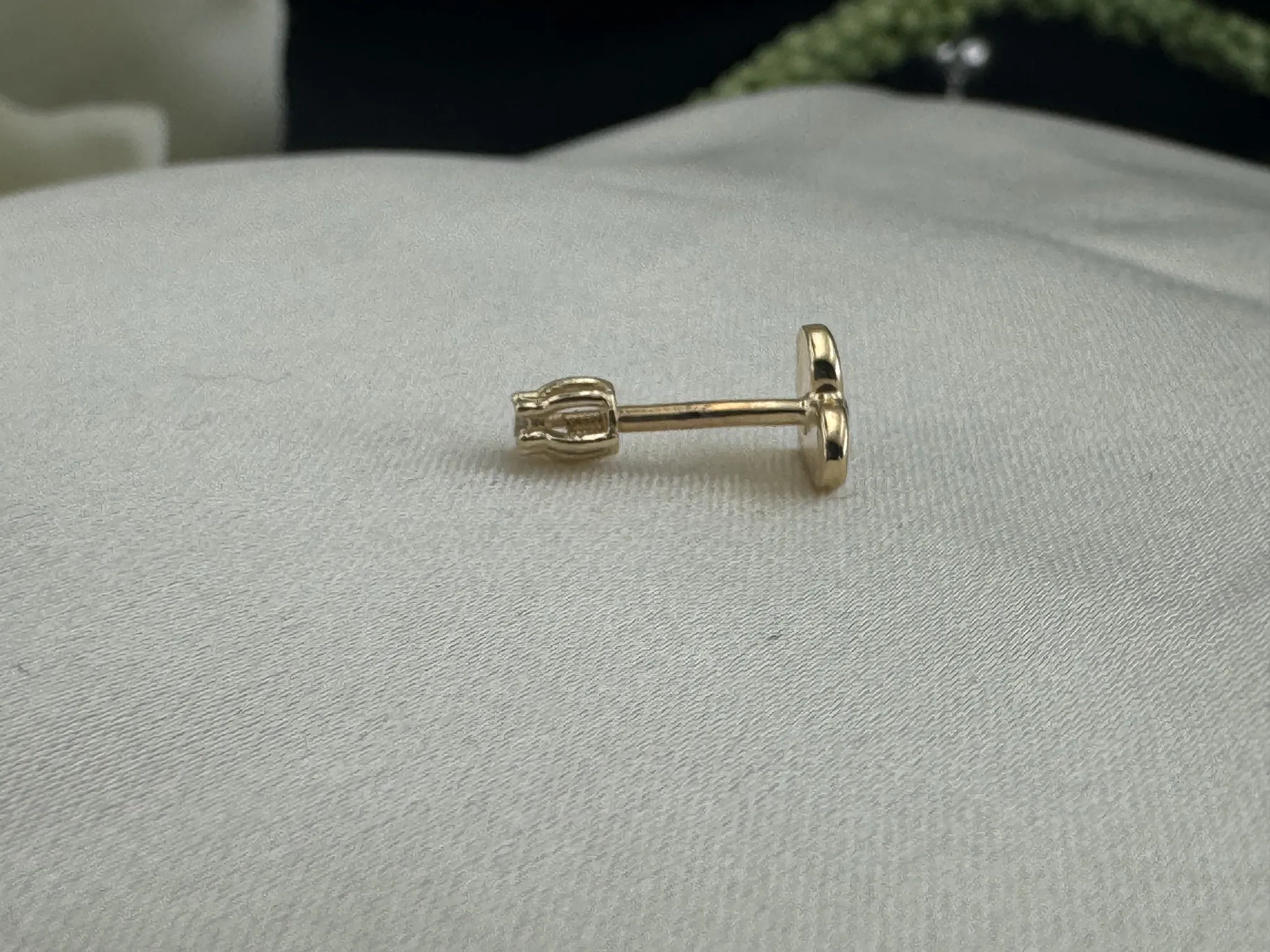 Taşlı Kalp Tragus