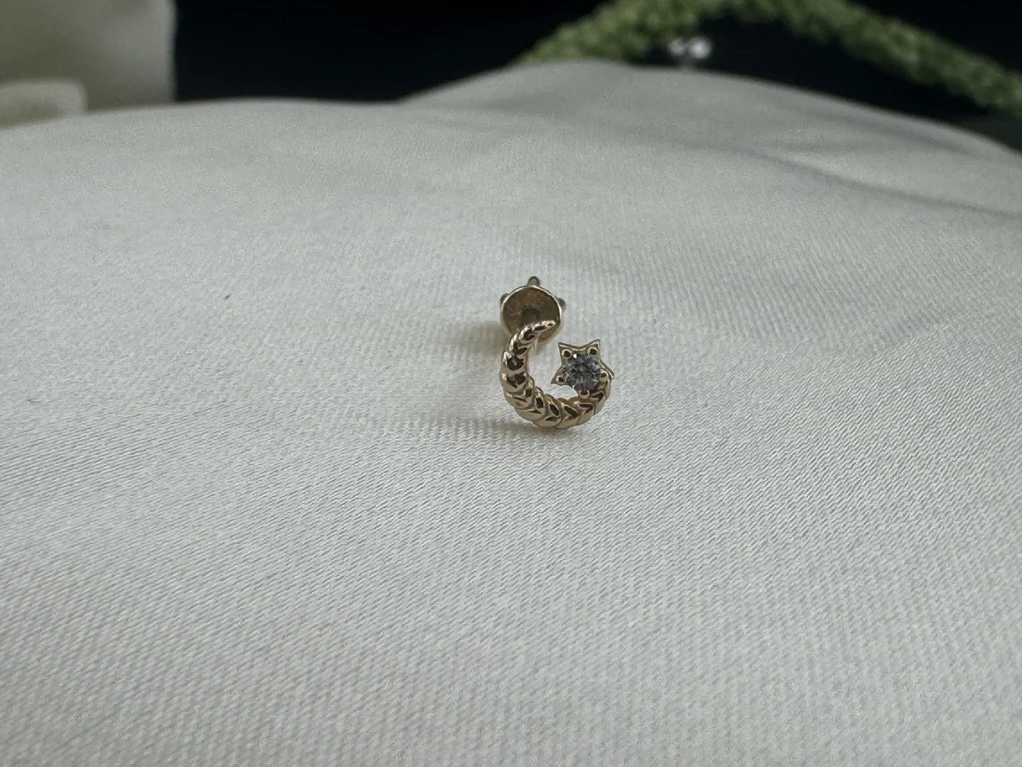 Taşlı Ayyıldız Tragus