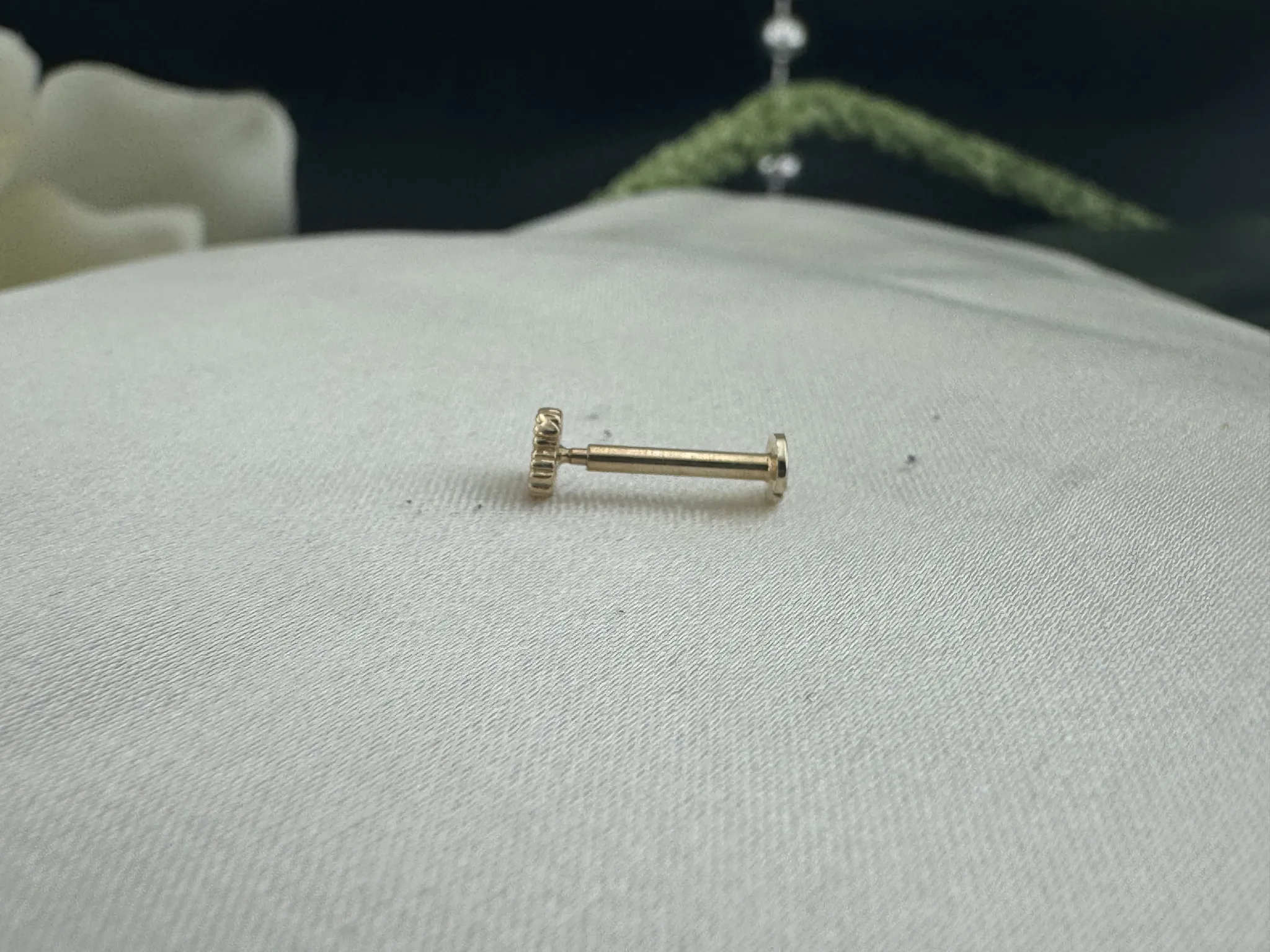 Taşlı Kalp Tragus