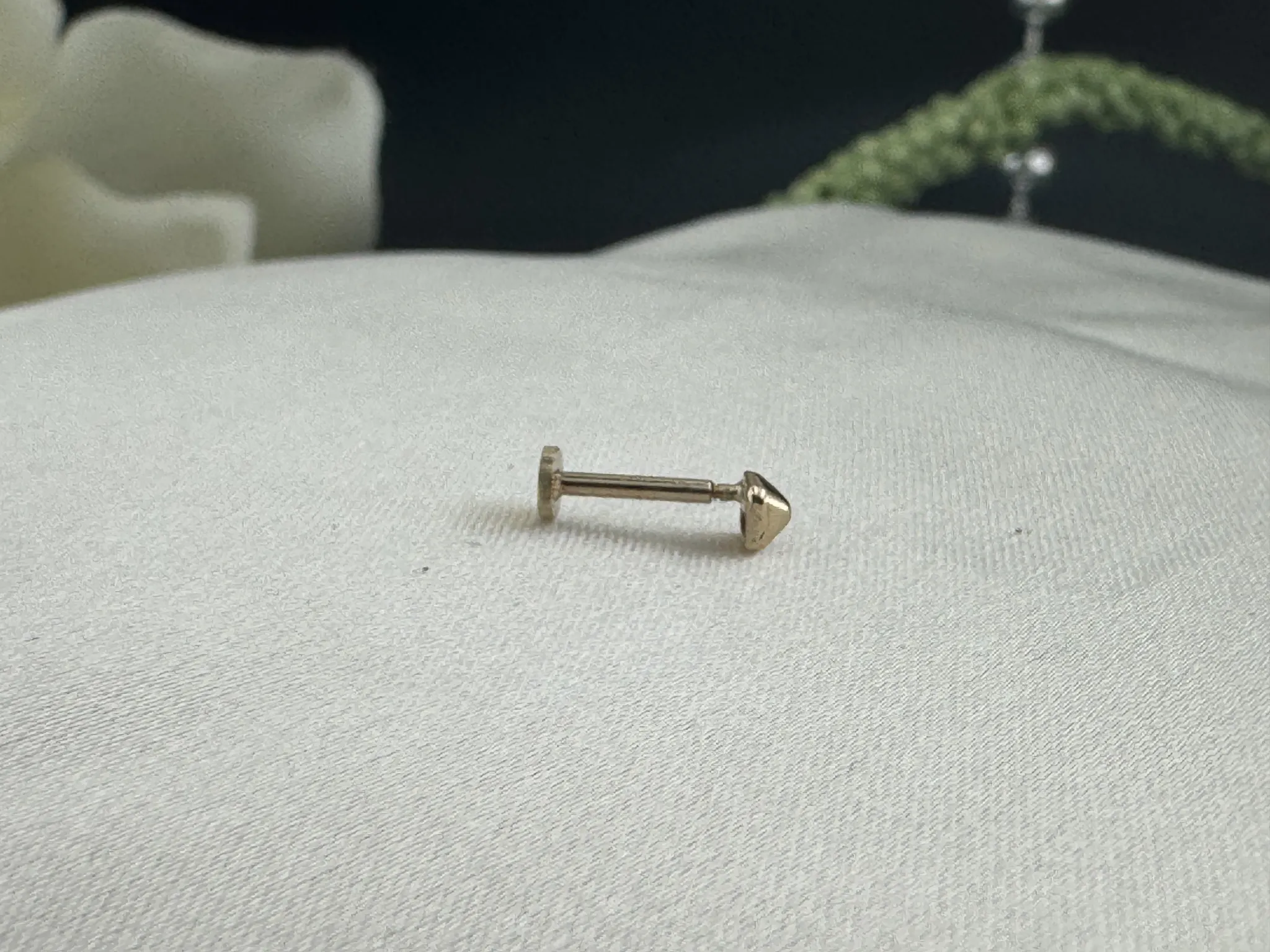 Taşsız Sade Yonca Tragus
