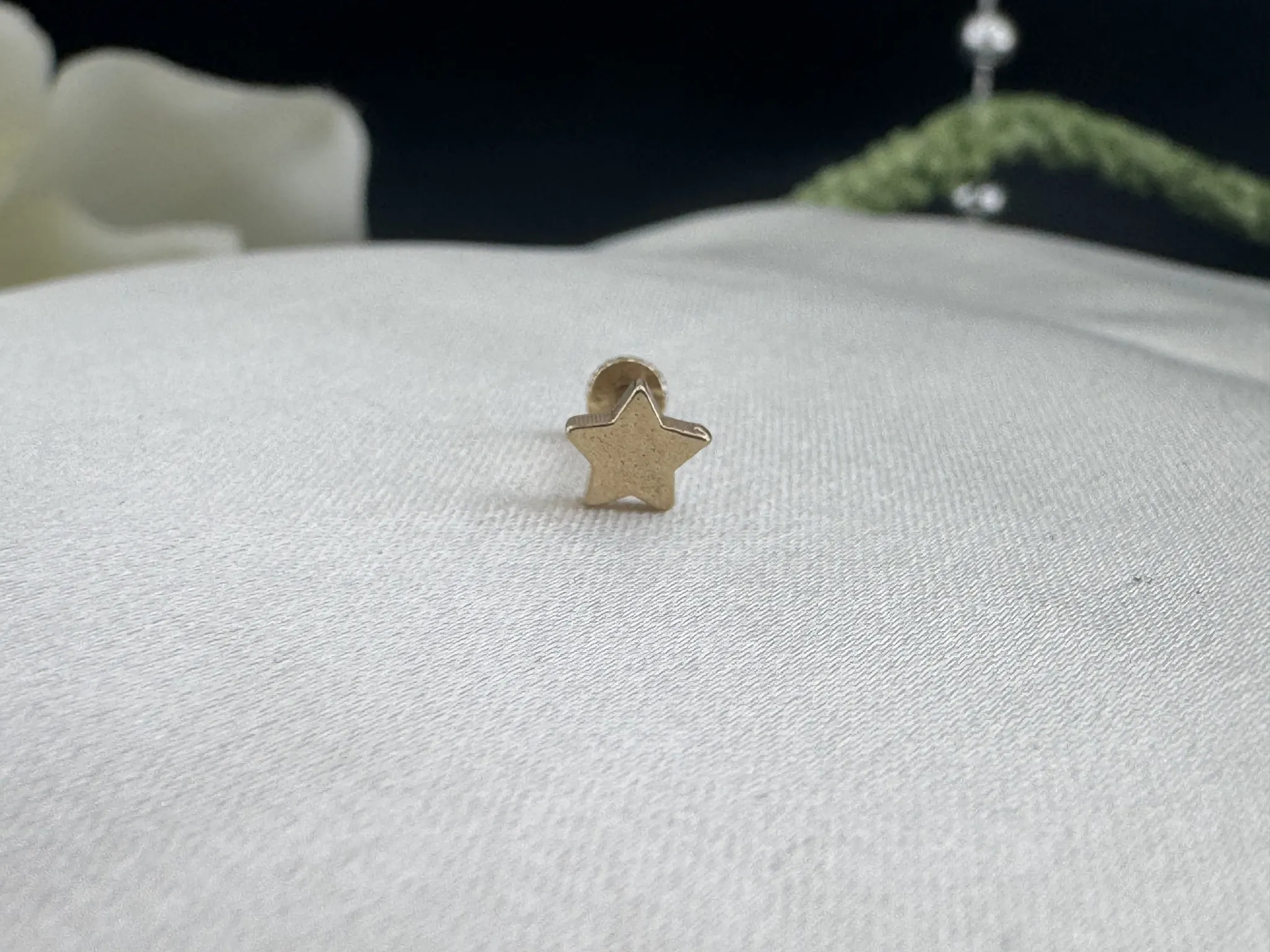 Taşsız Sade Yıldız Tragus