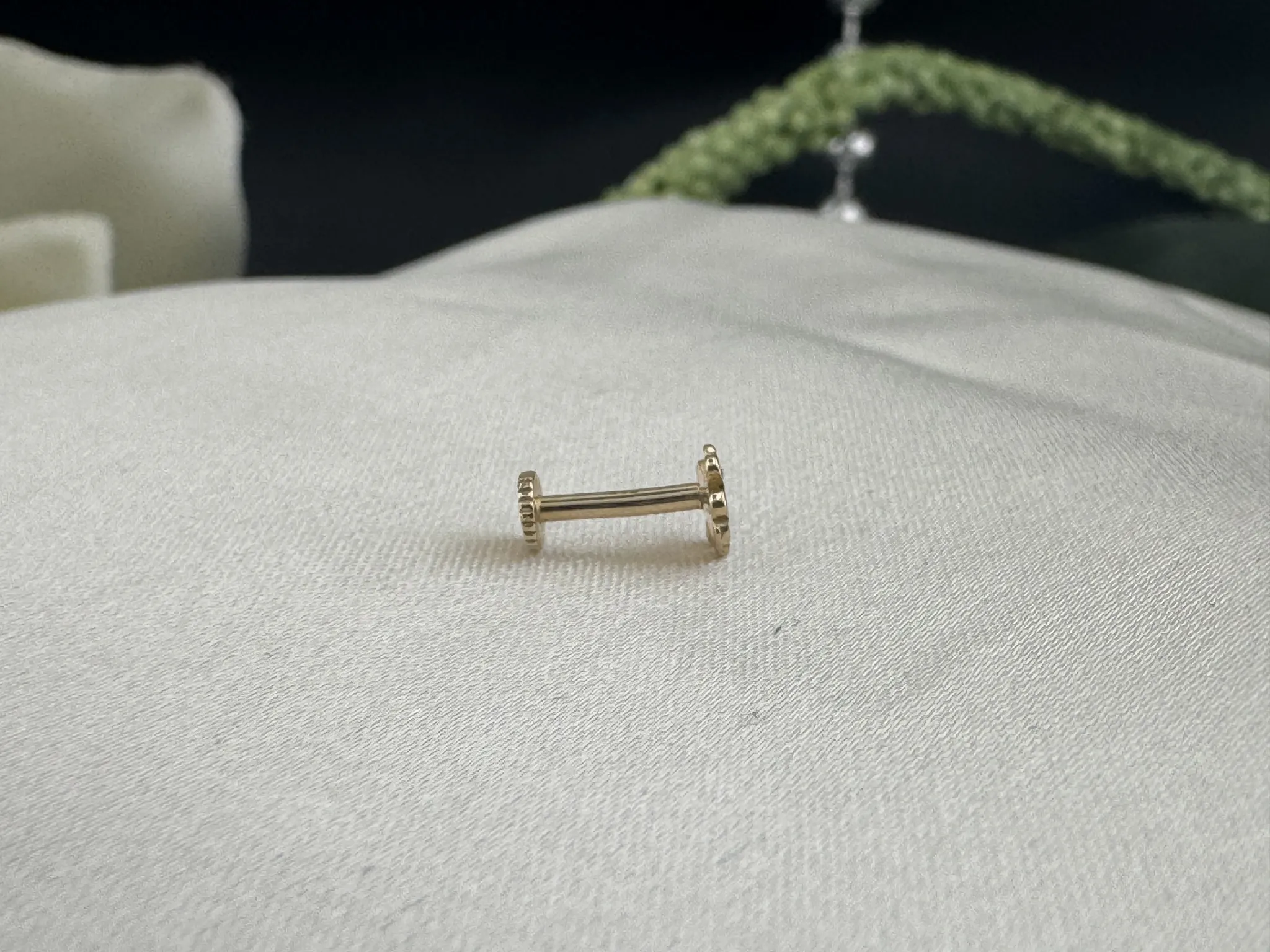 Taşsız Sade Yıldız Tragus
