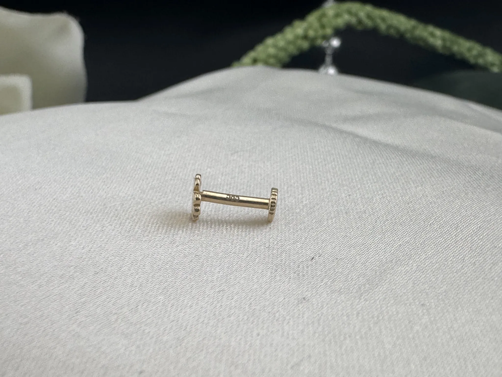 Taşsız Sade Yıldız Tragus
