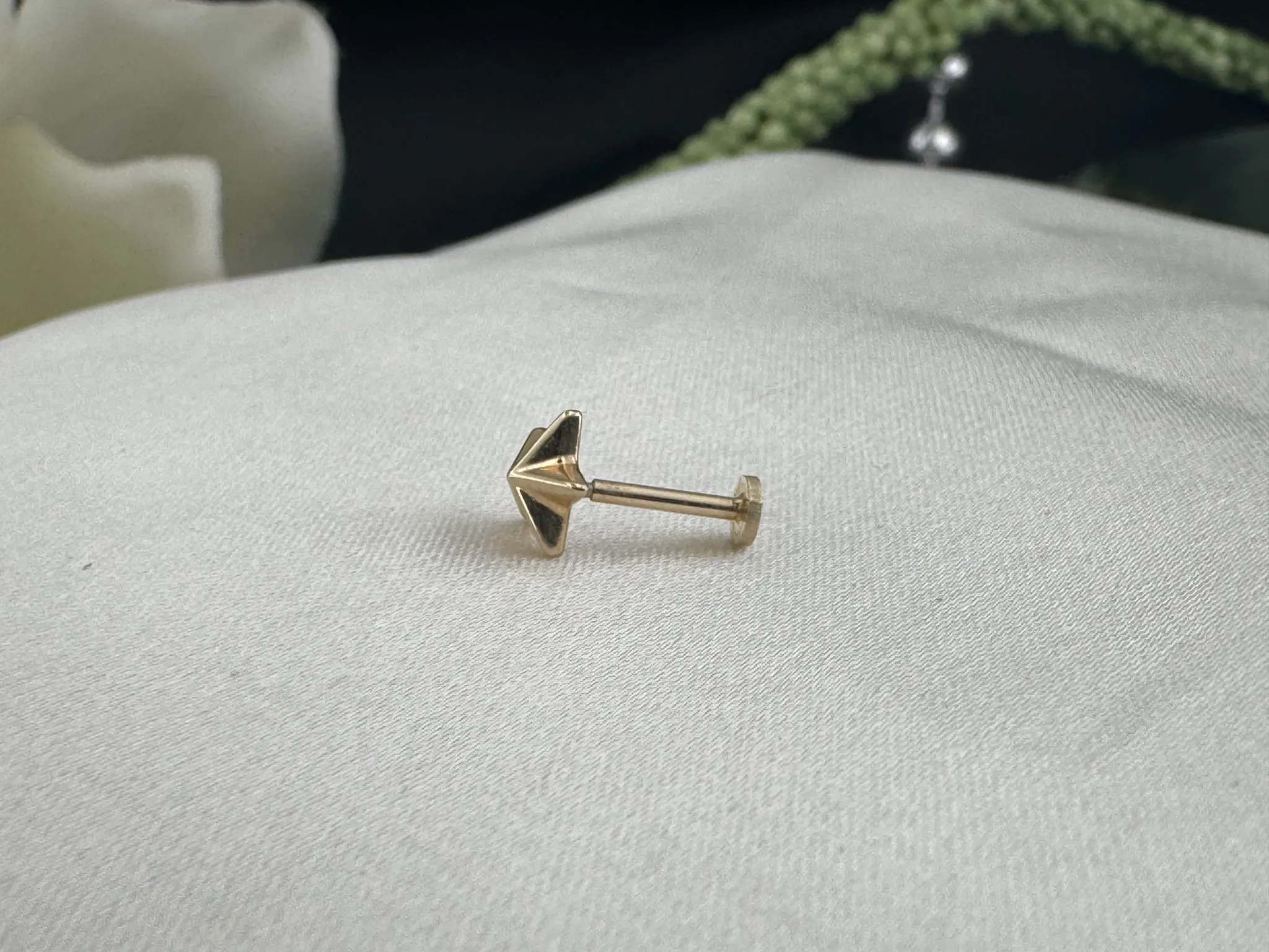 Taşsız Çiçek Tragus