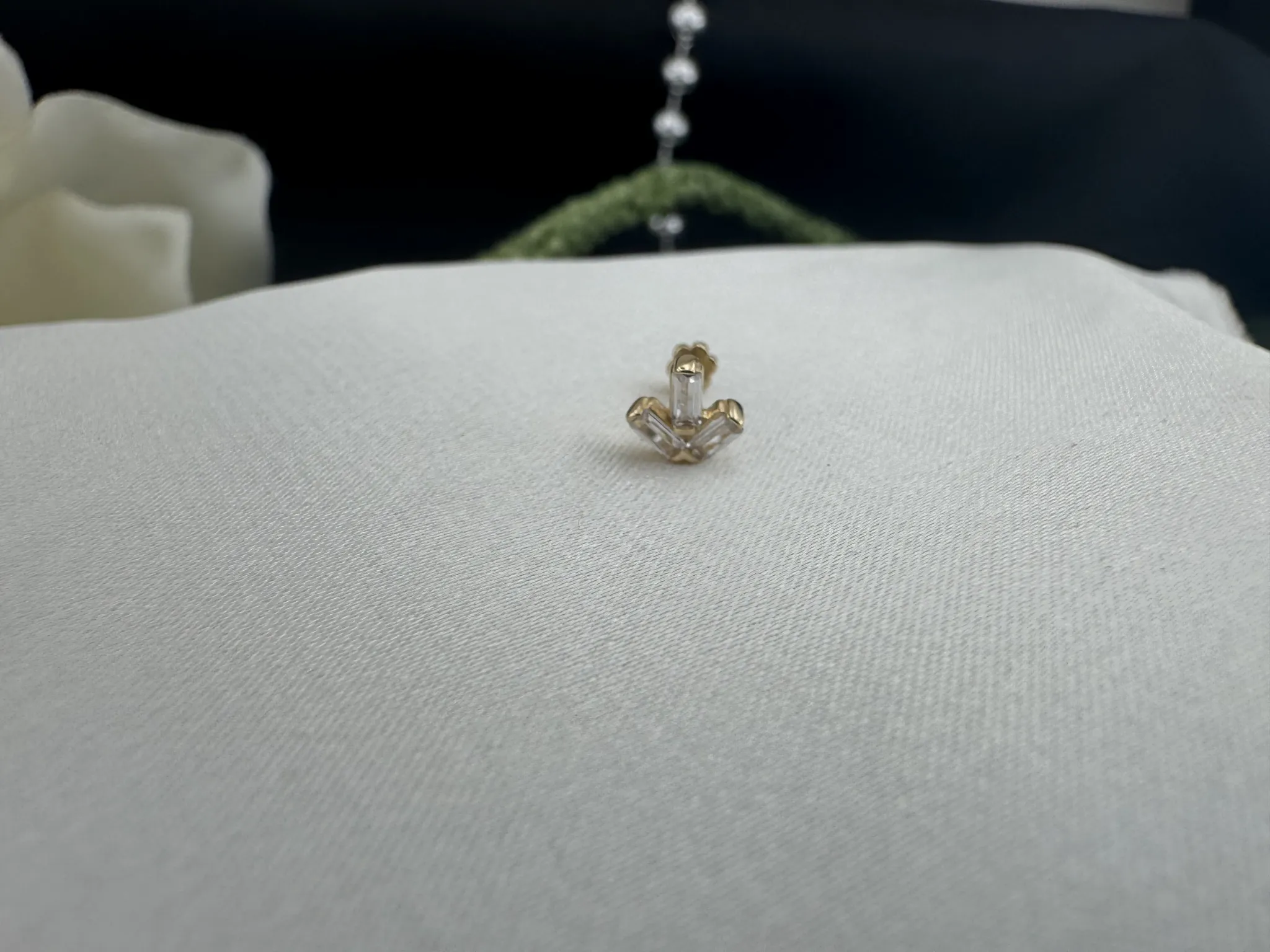 Baget Taşlı Tragus