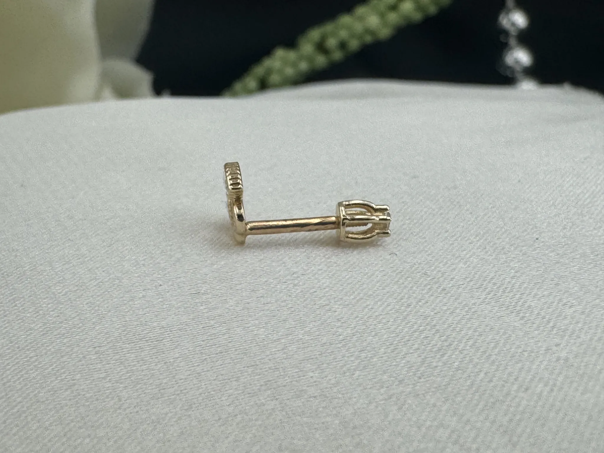Taşlı Kalp Tragus