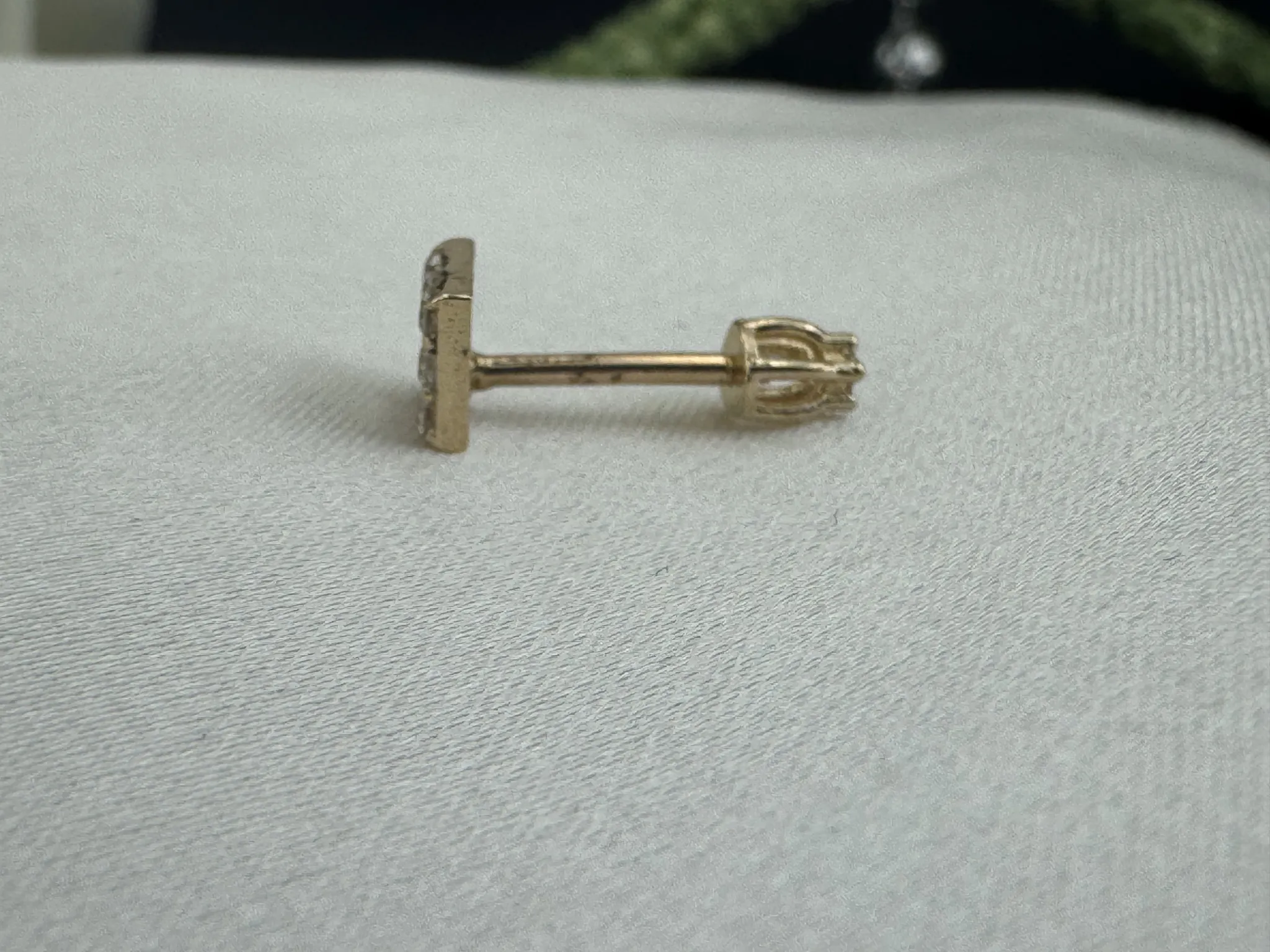 Taşlı Kare Tragus