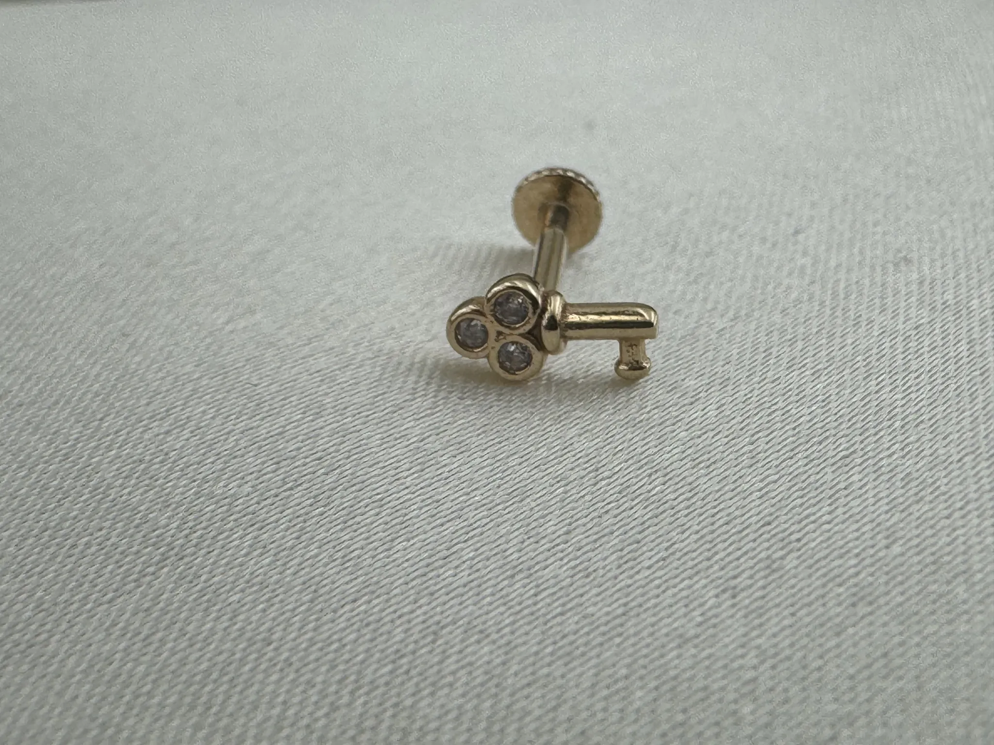 Taşlı Anahtar Tragus