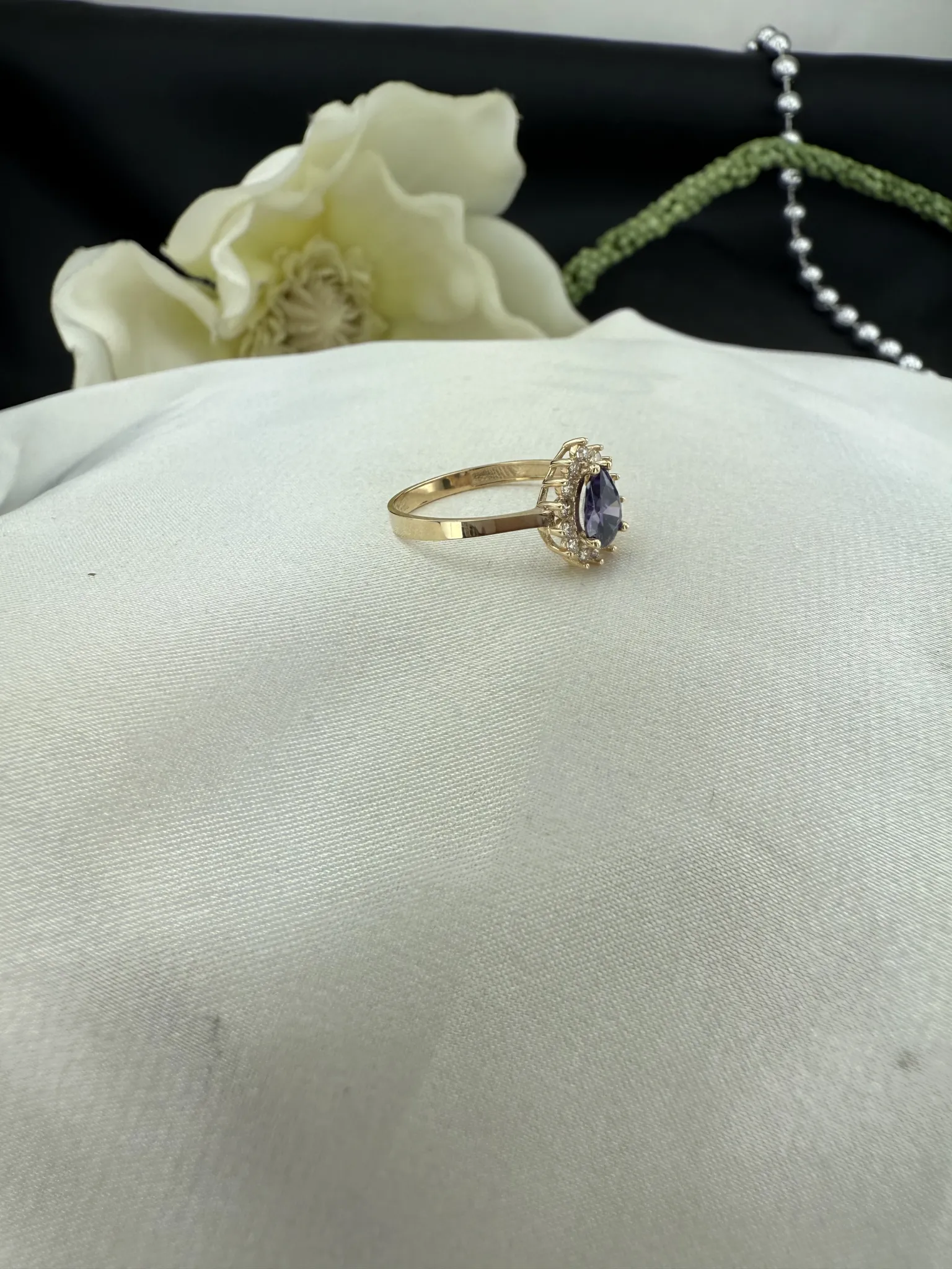 Mor Taşlı Damla Yüzük