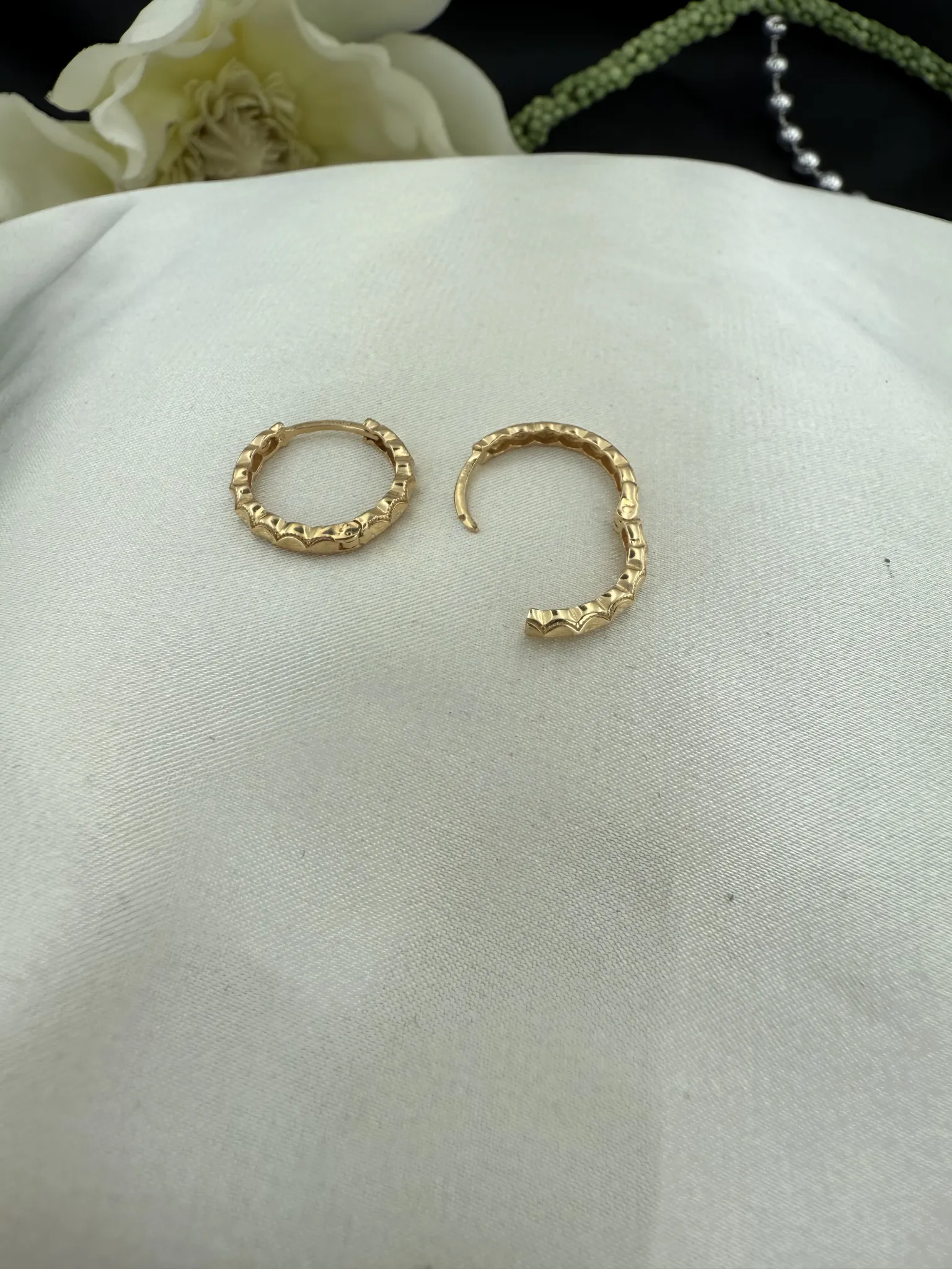 Taşsız Kalemli Desenli Küpe