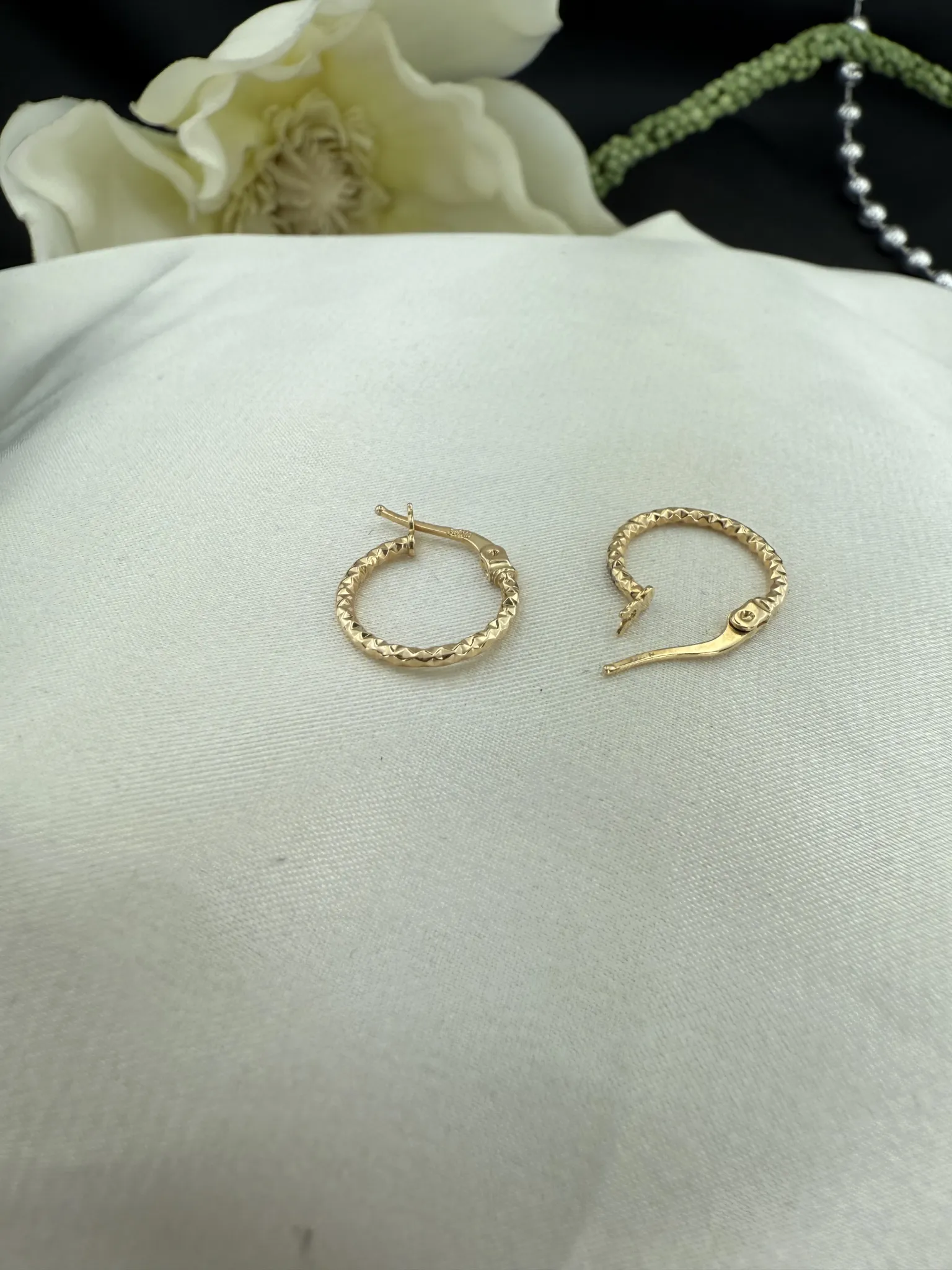 Taşsız İtalyan Minimal Küpe