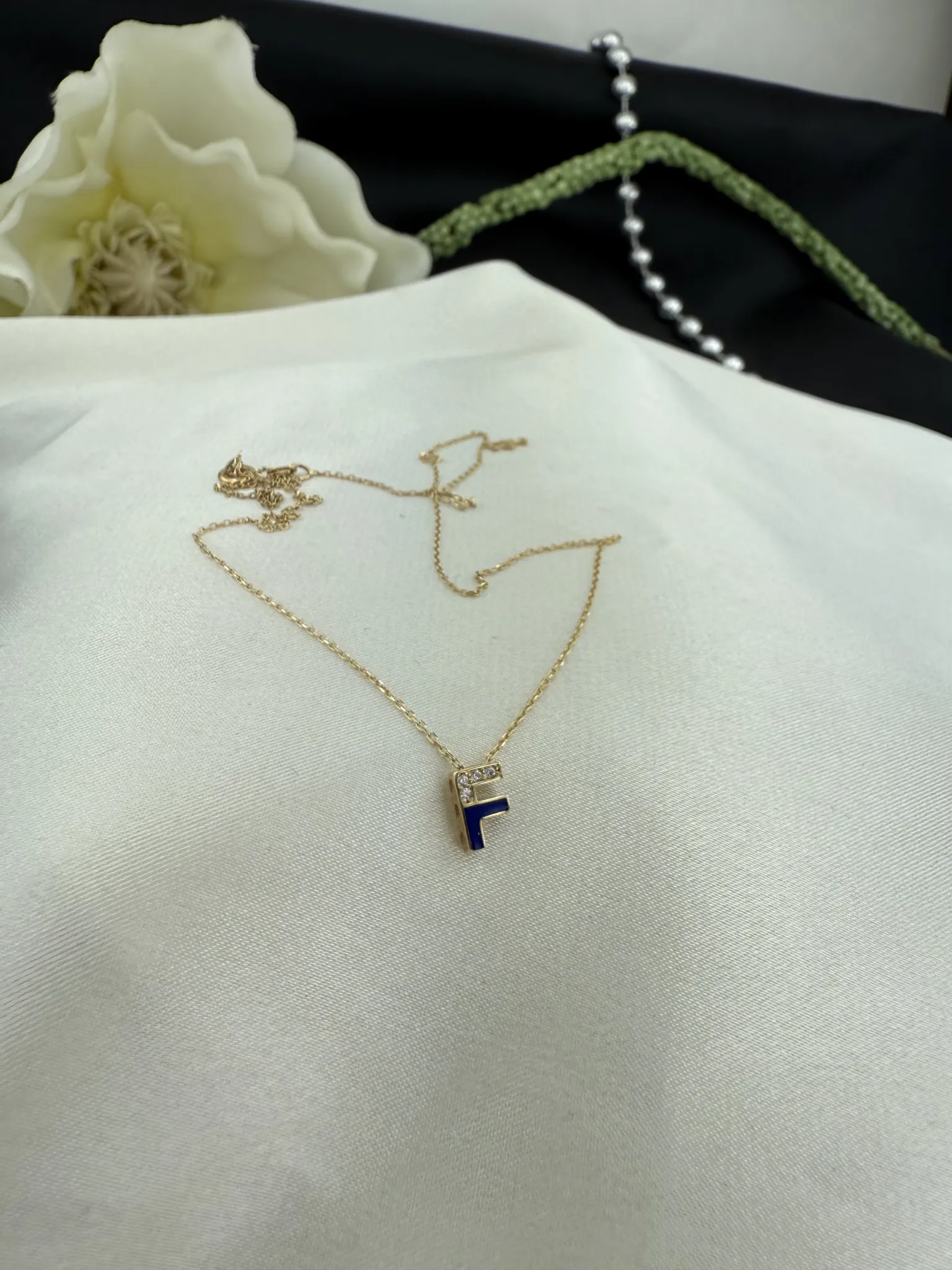 Taşlı Mavi Mineli F Harf Kolye