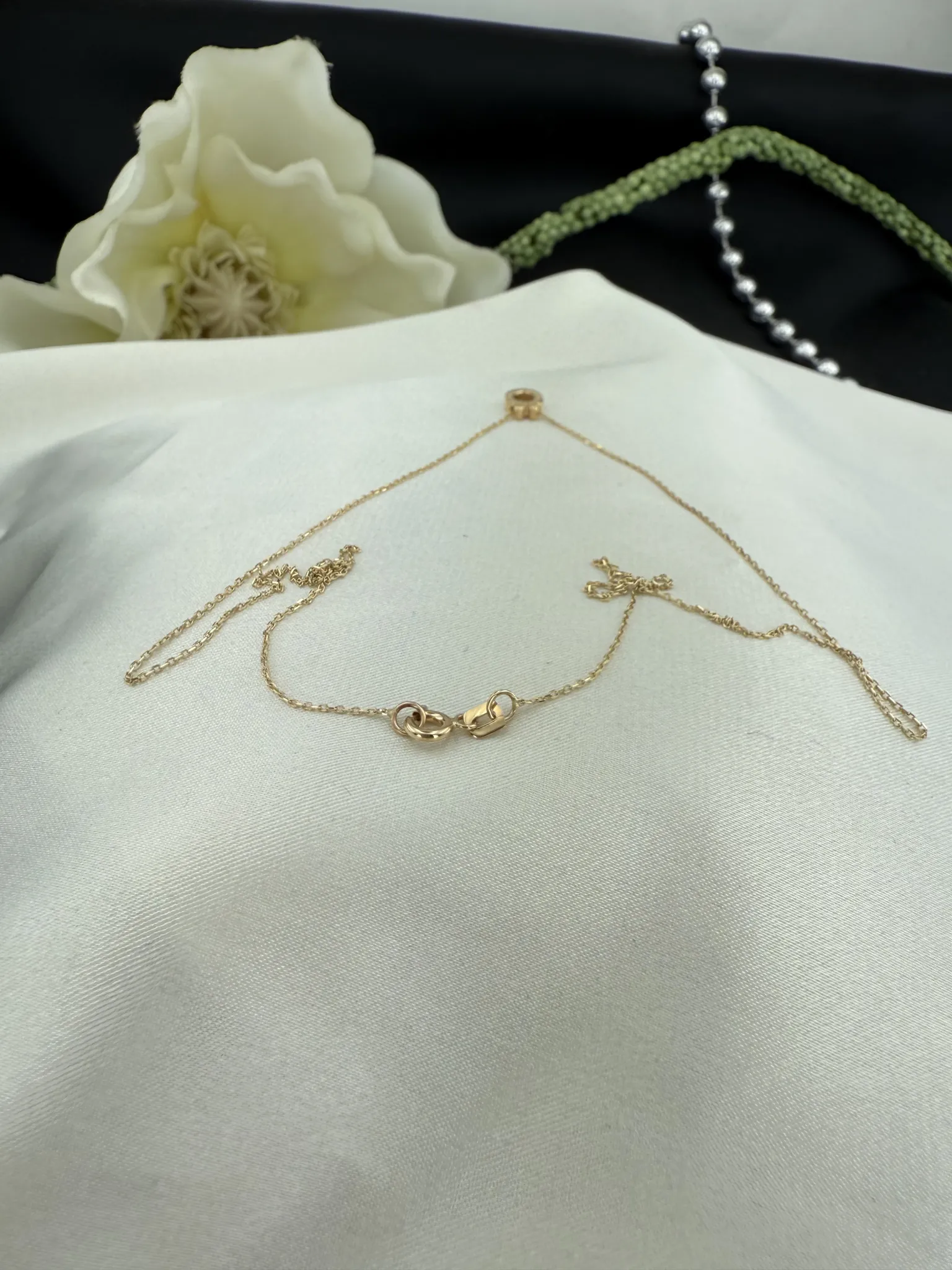 Taşsız Ö Harf Kolye