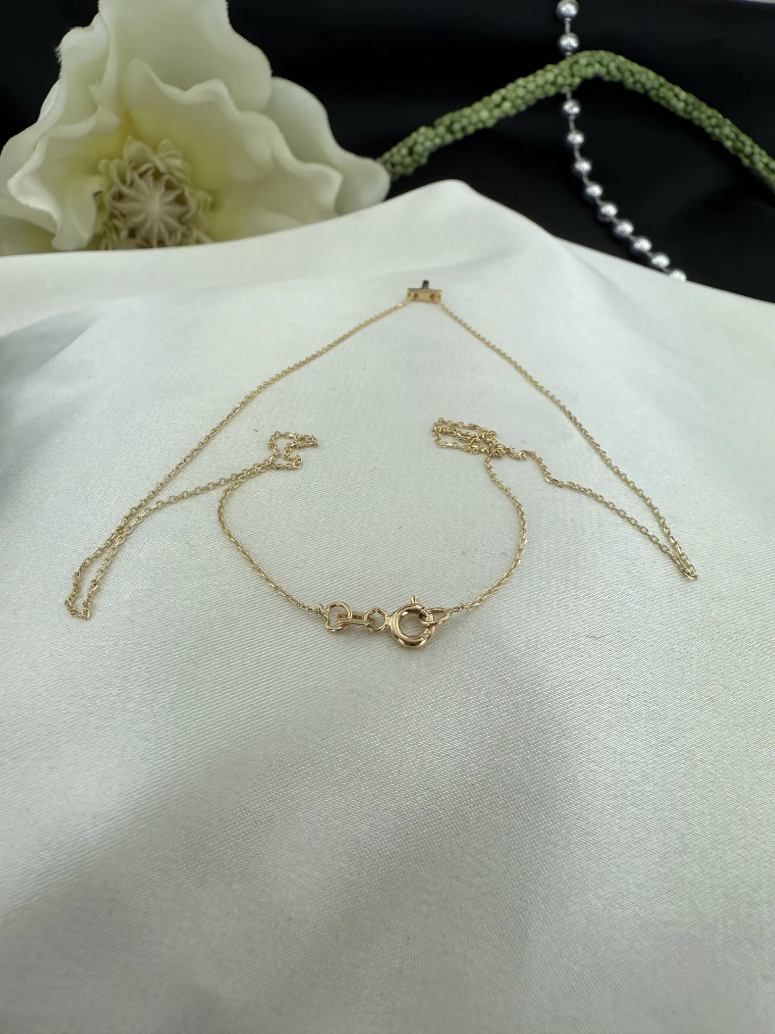 Taşsız T Harf Kolye