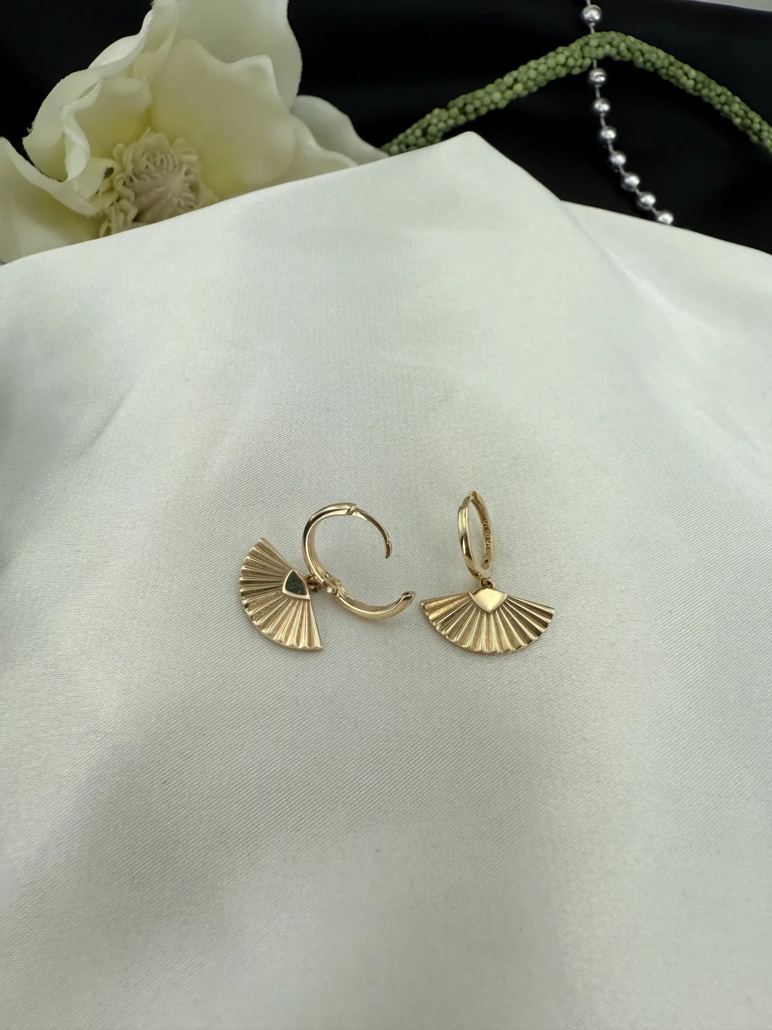 Taşsız Yelpaze Modeli Küpe