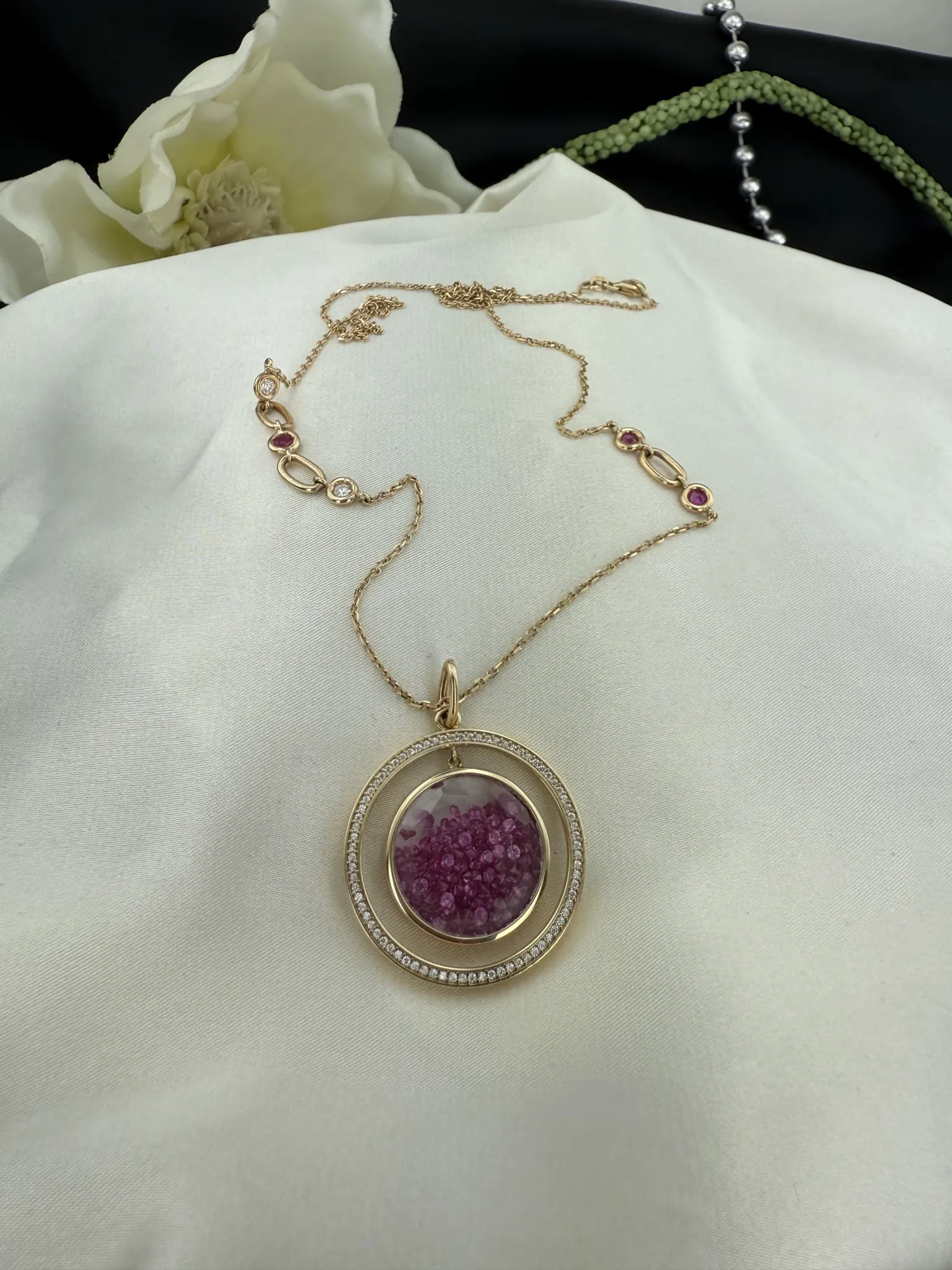 İtaly özel üretim kırmızı taşlı kolye 