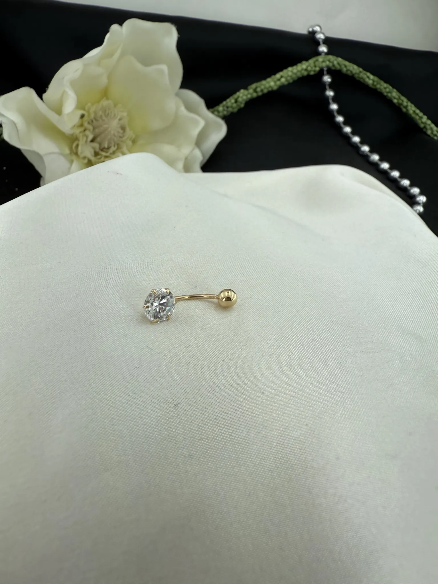 Tek Taş Göbek Piercing