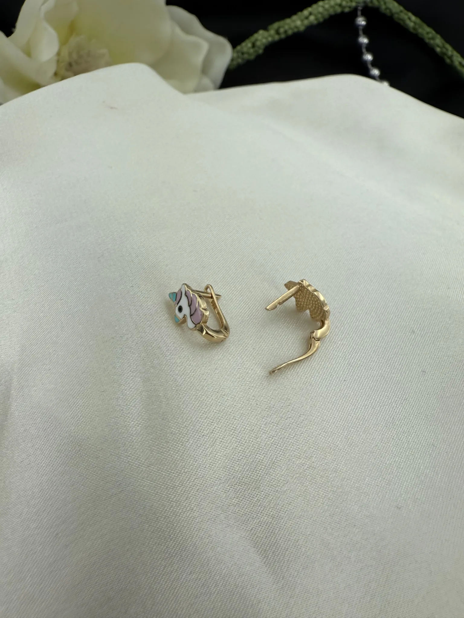 Renkli Mineli Çocuk Küpesi