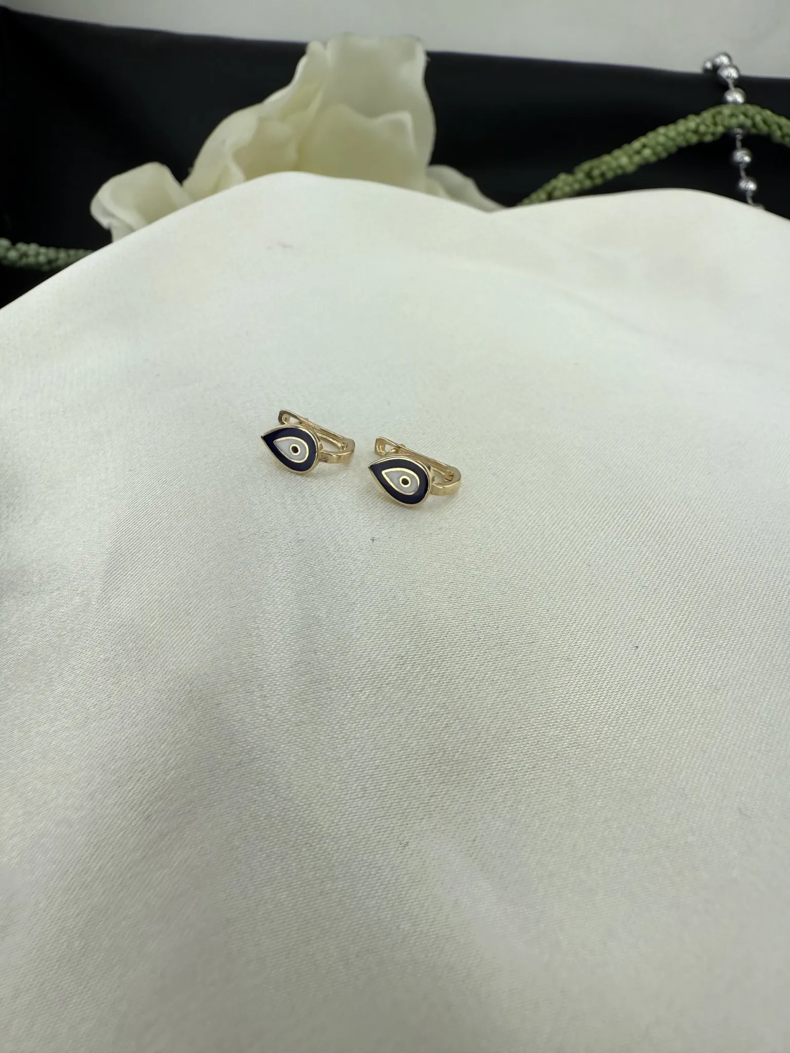 Mineli damla nazar boncuklu küpe 