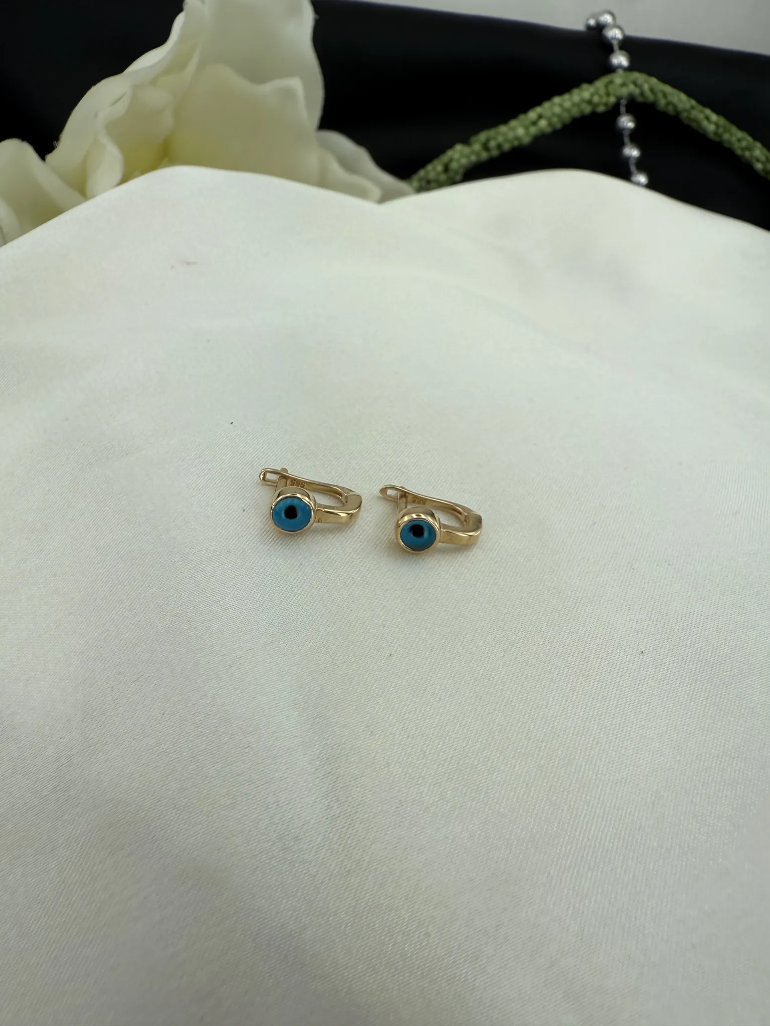 Nazar boncuklu küpe 