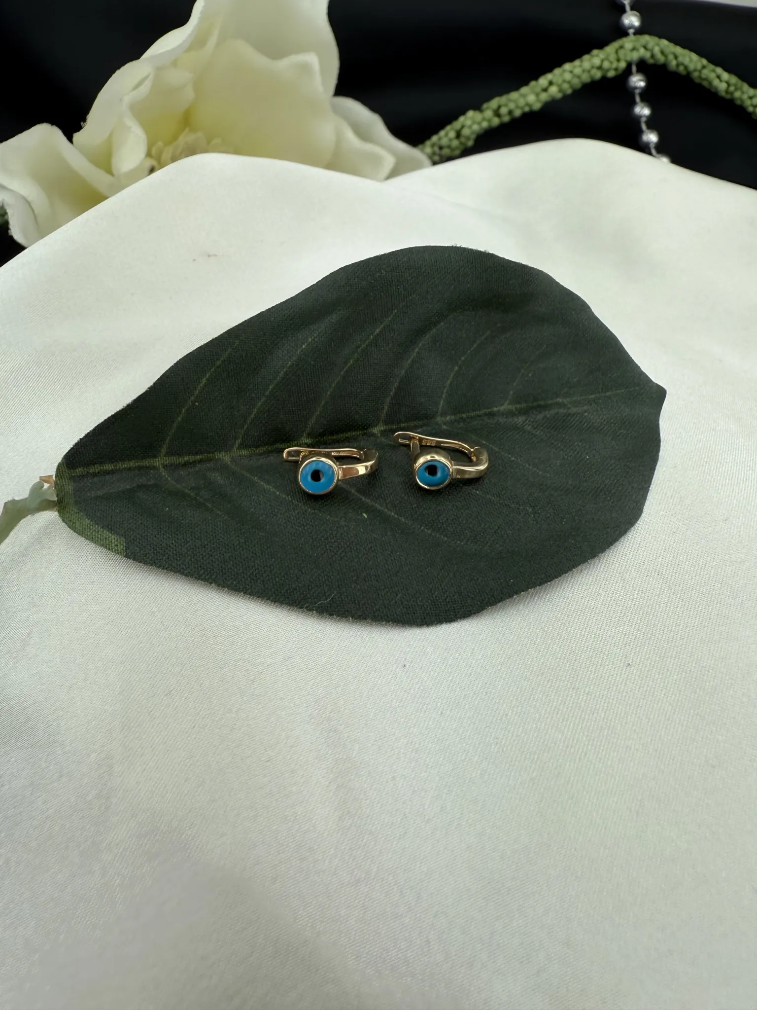 Nazar boncuklu küpe 