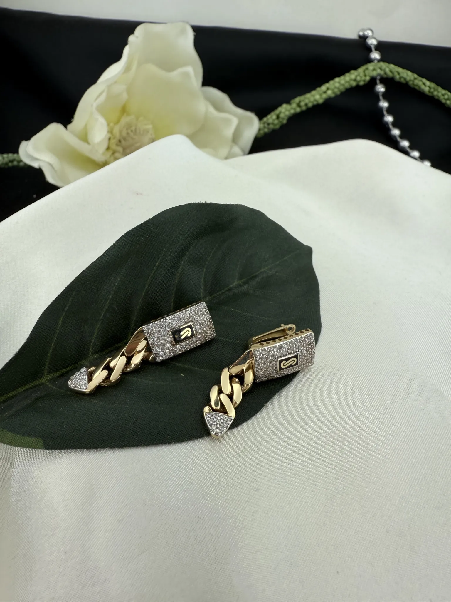 Taşlı Gurmet Küpe