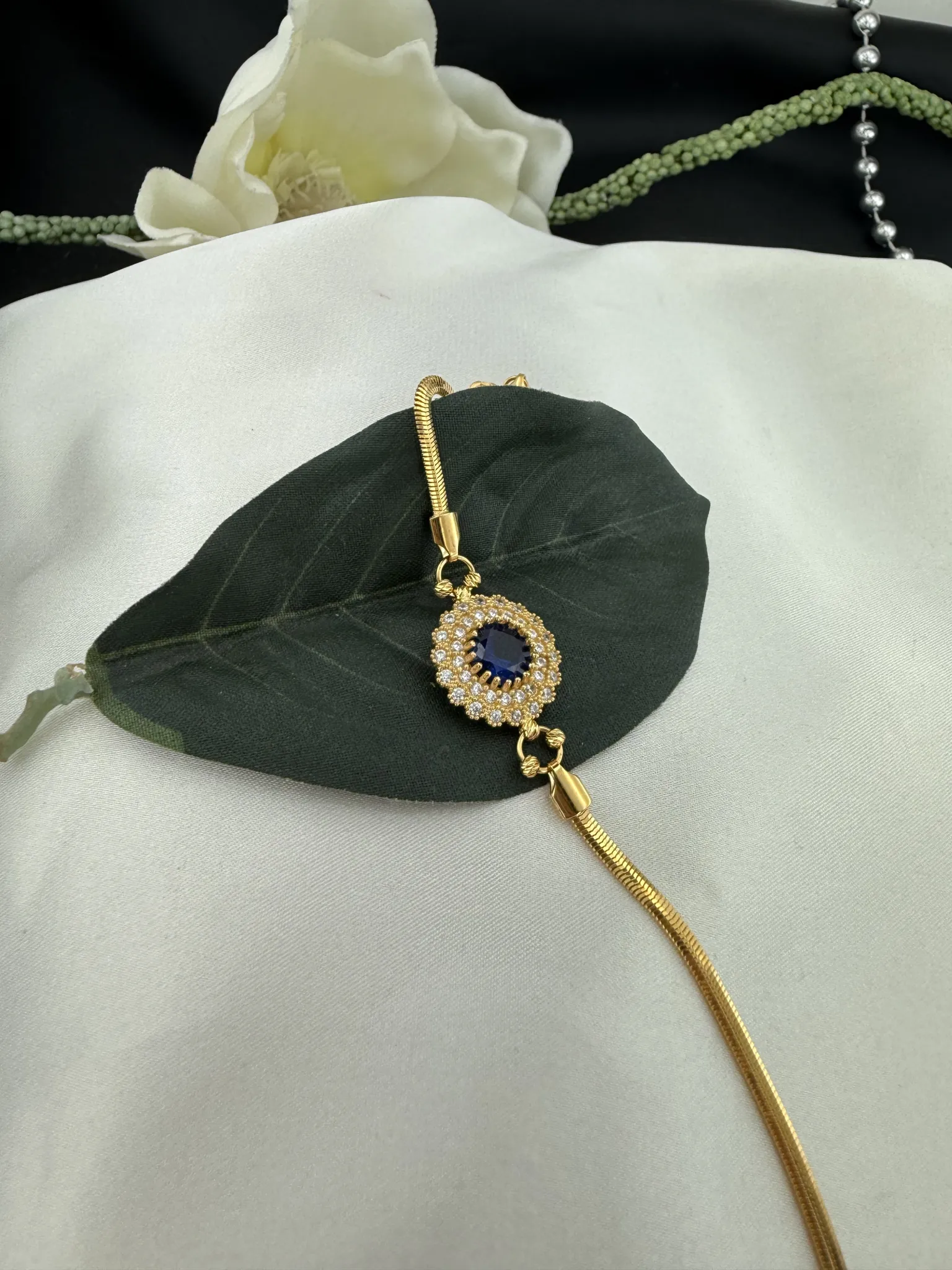 Lacivert Taşlı Balık Sırtı Özel Tasarım Bileklik