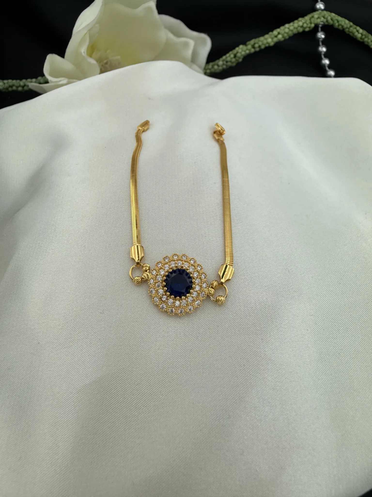 Lacivert Taşlı Balık Sırtı Özel Tasarım Bileklik