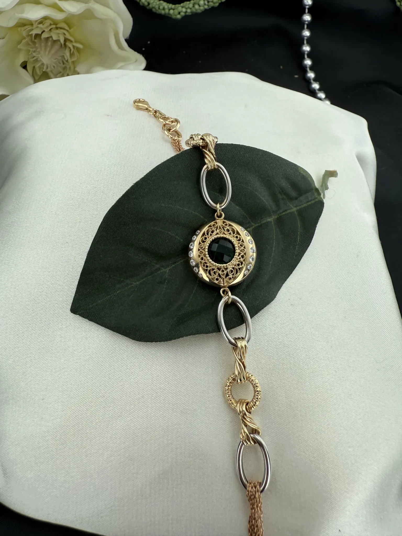 Yeşil Taşlı Özel Tasarım Bileklik