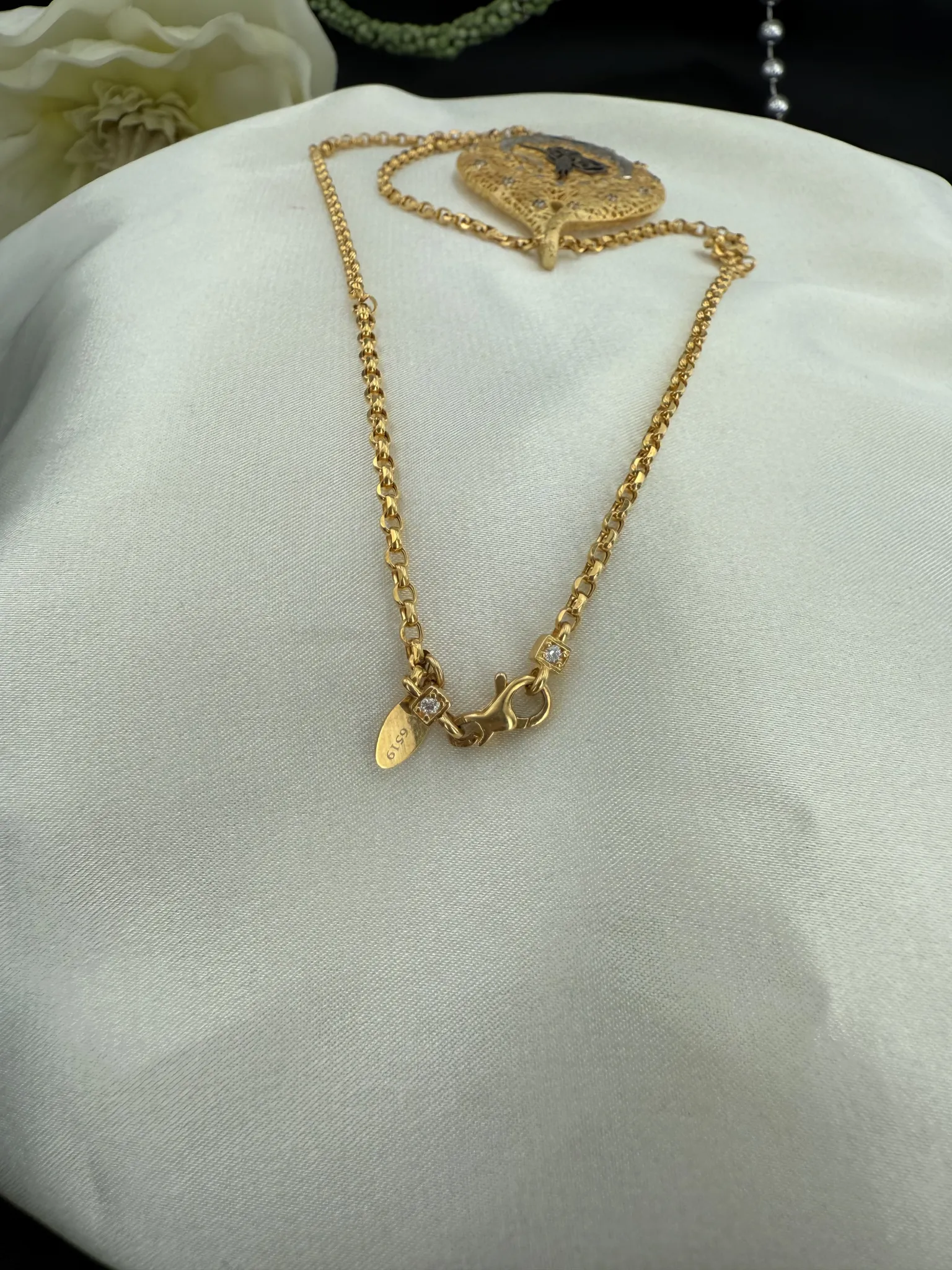 Özel Tasarım Taşlı Tura Kolye