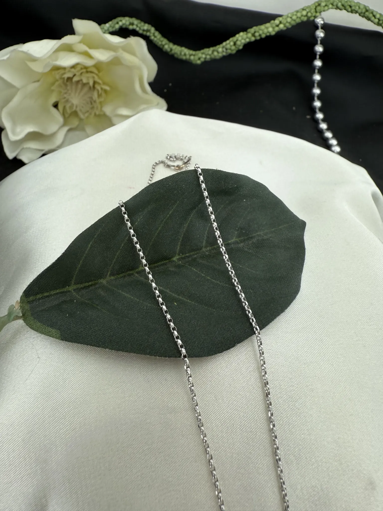 Taşsız Beyaz İtalyan Zincir