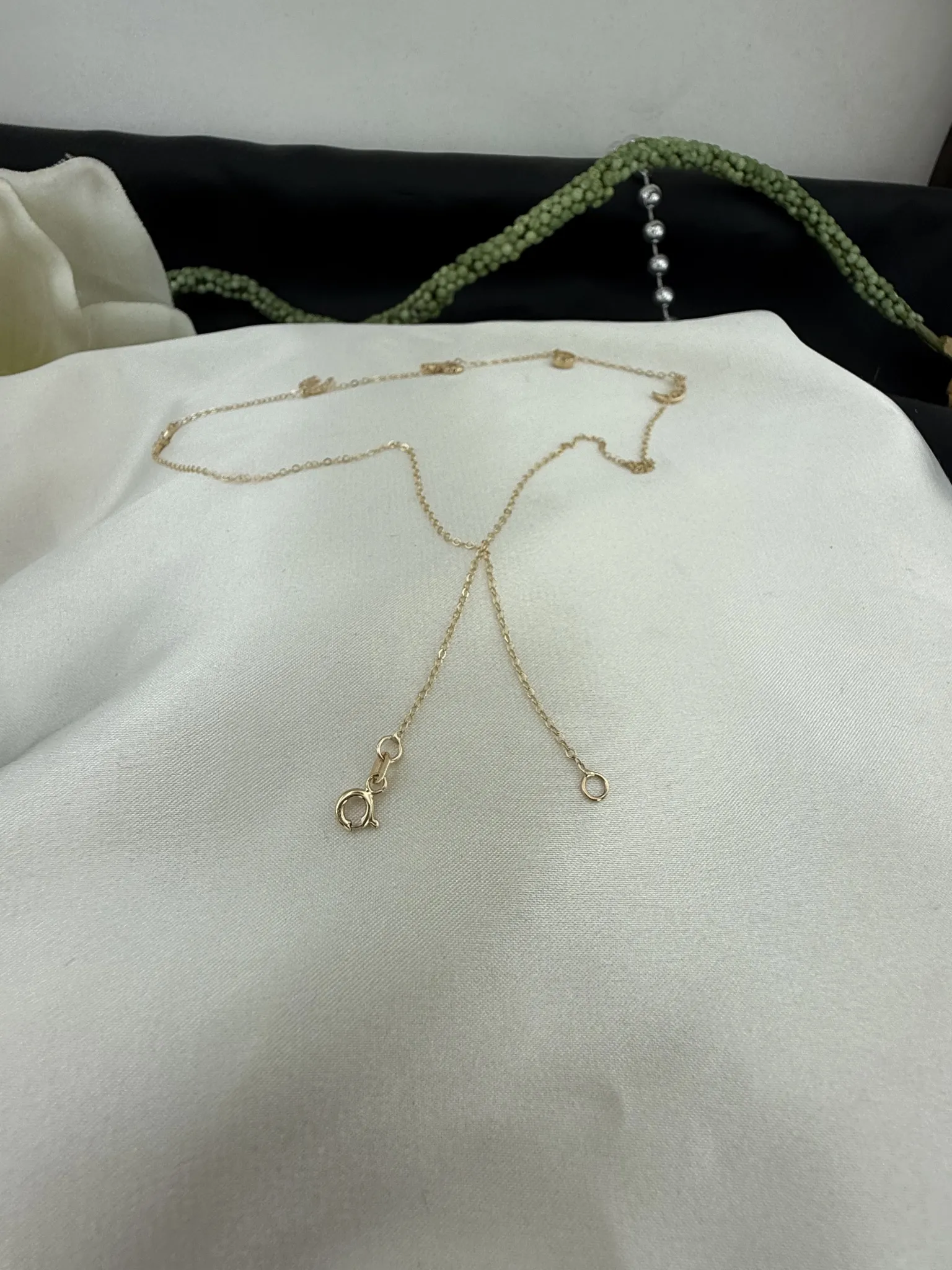 Taşlı Şans Kolyesi