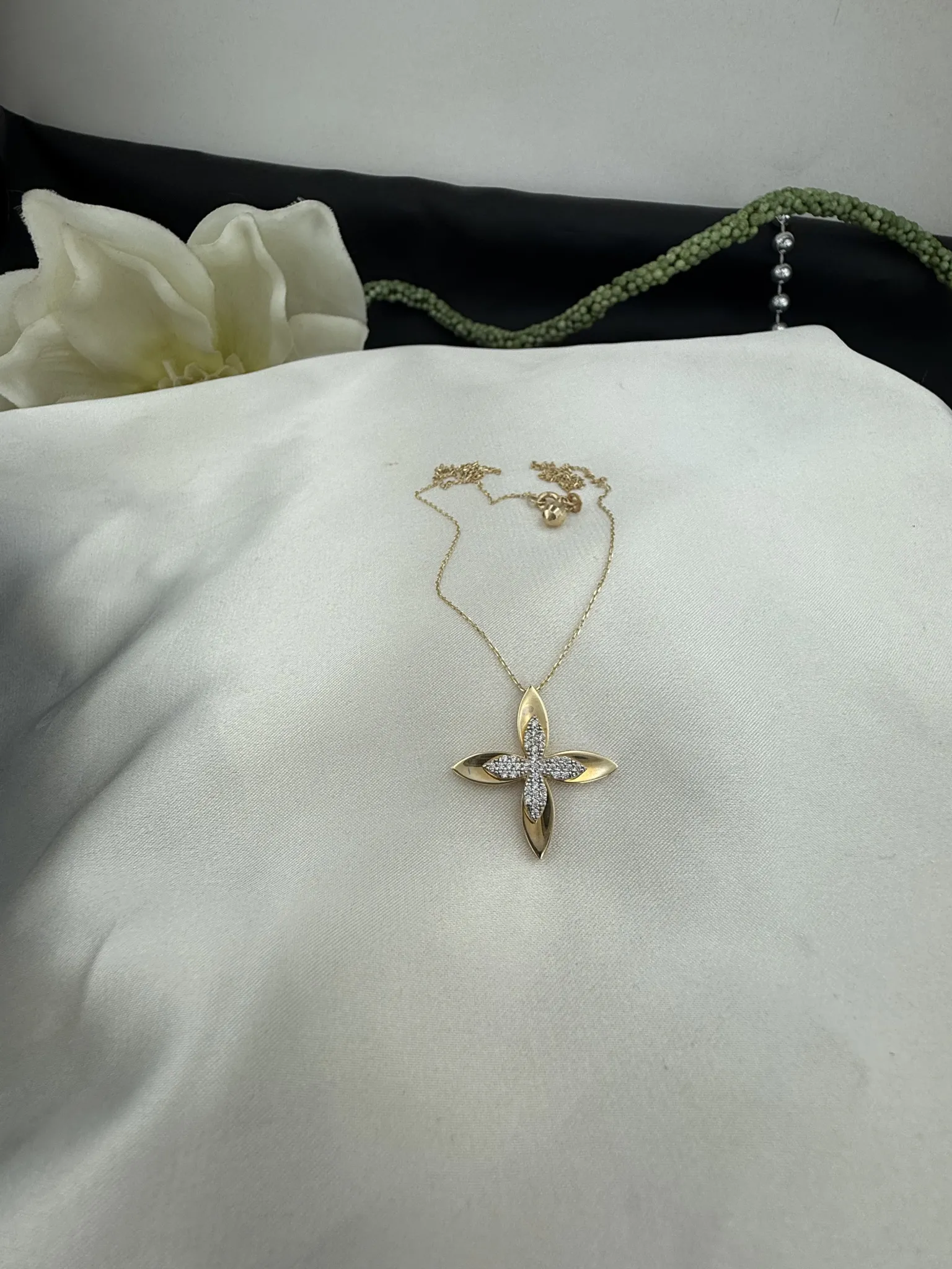 Taşlı İtalyan Kolye