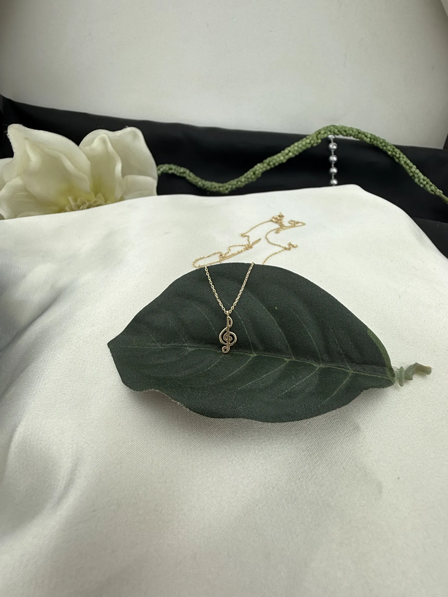 Taşsız Sol Anahtarı Kolye