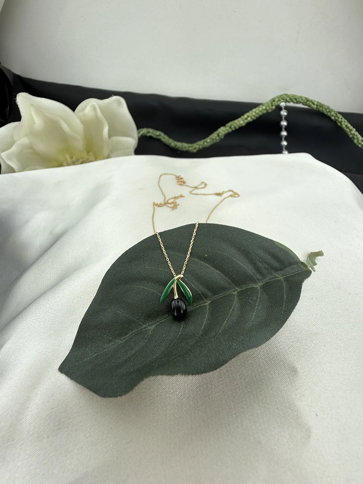 Taşsız Mineli Zeytin Kolye 