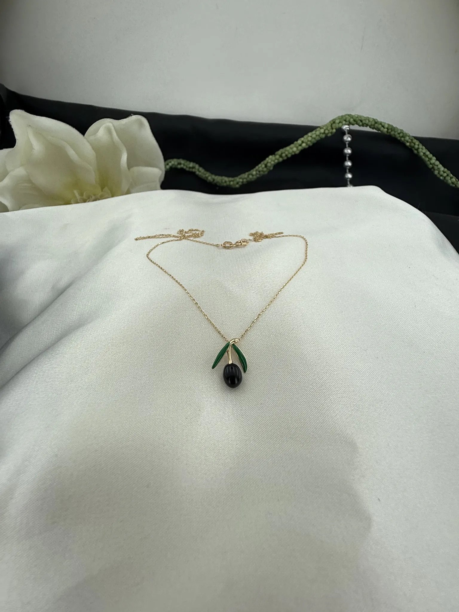 Taşsız Mineli Zeytin Kolye 