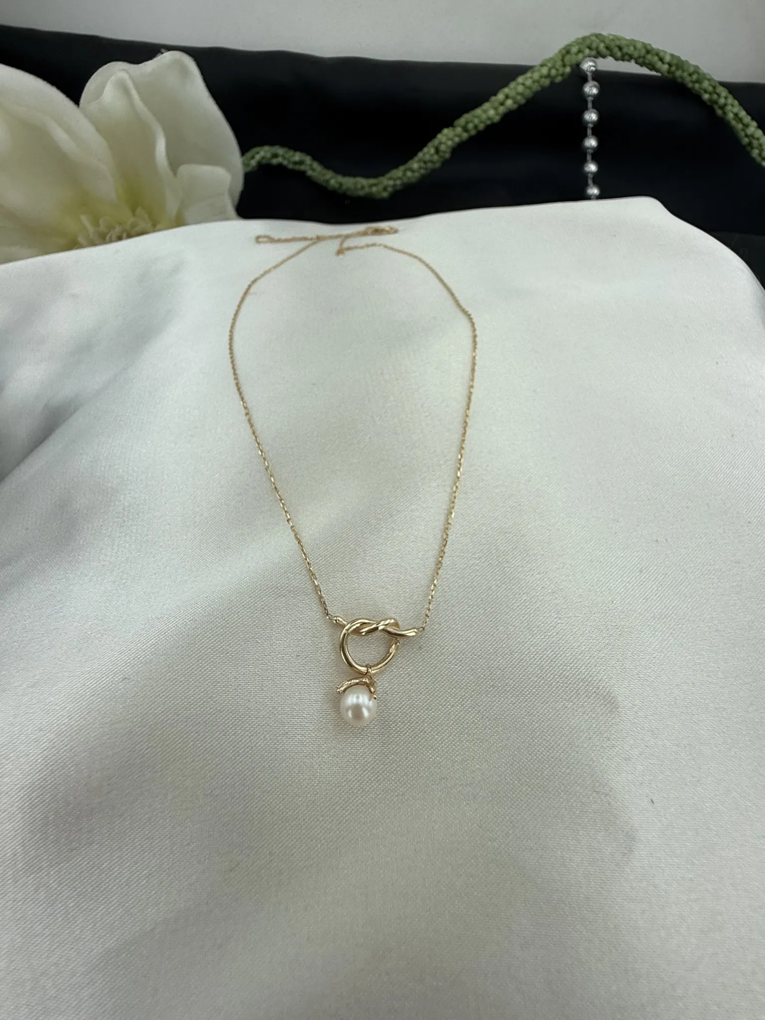 Aşk Düğümü İnci Kolye