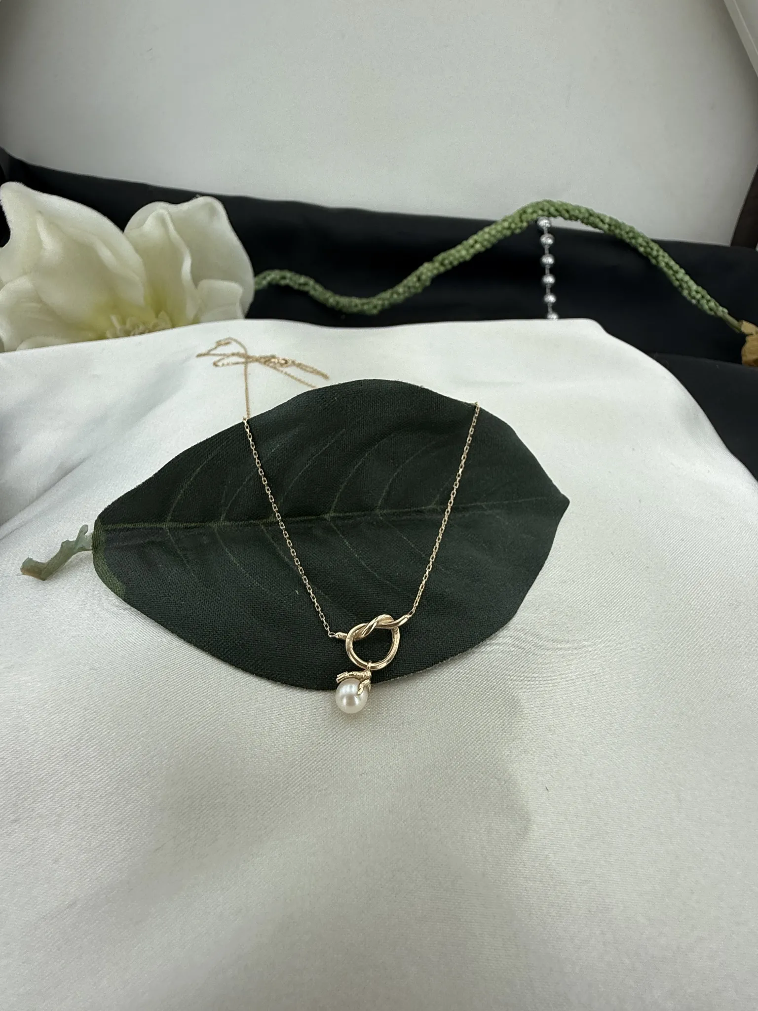 Aşk Düğümü İnci Kolye