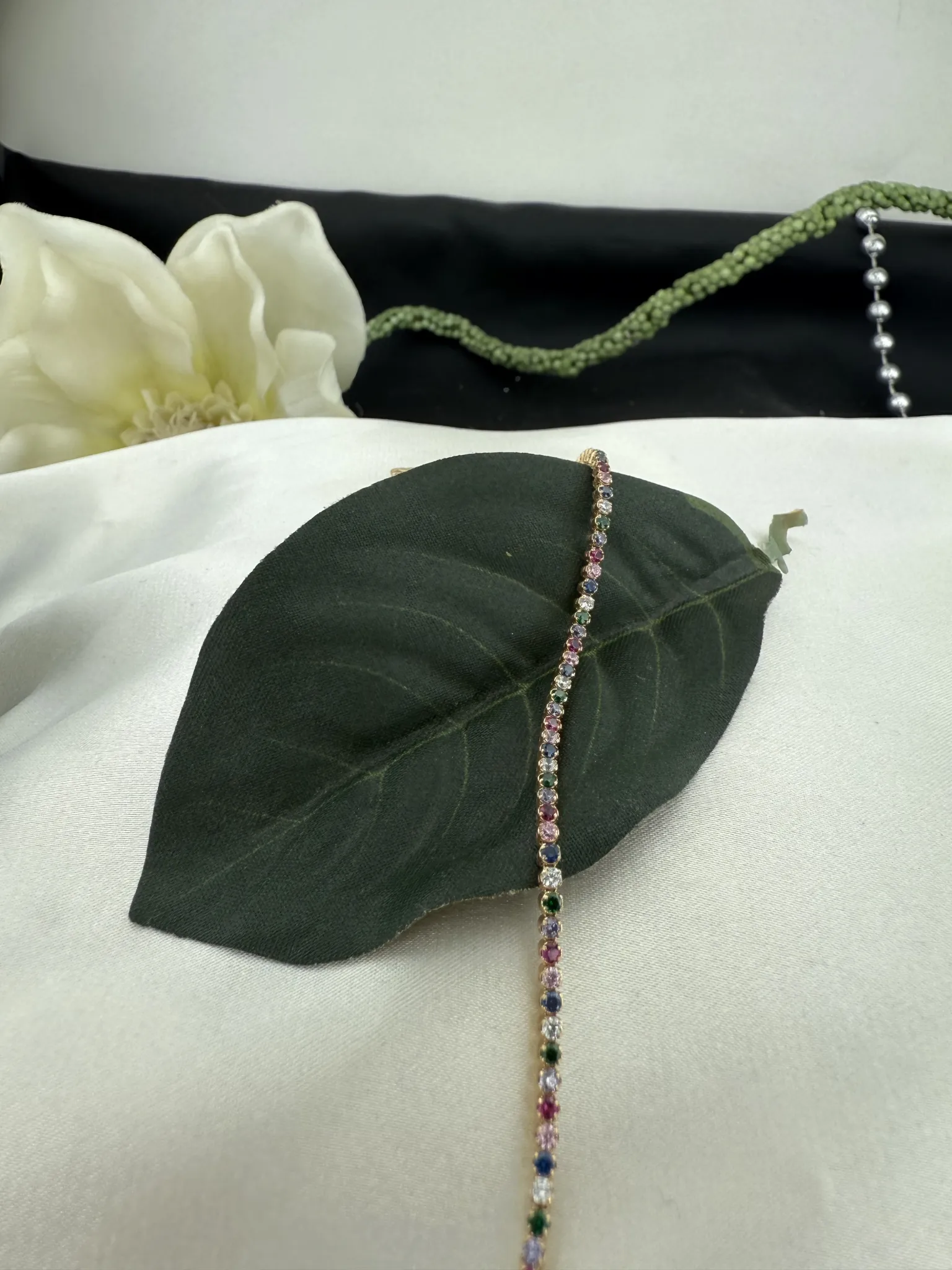 Renkli Taşlı Su Yolu Bileklik