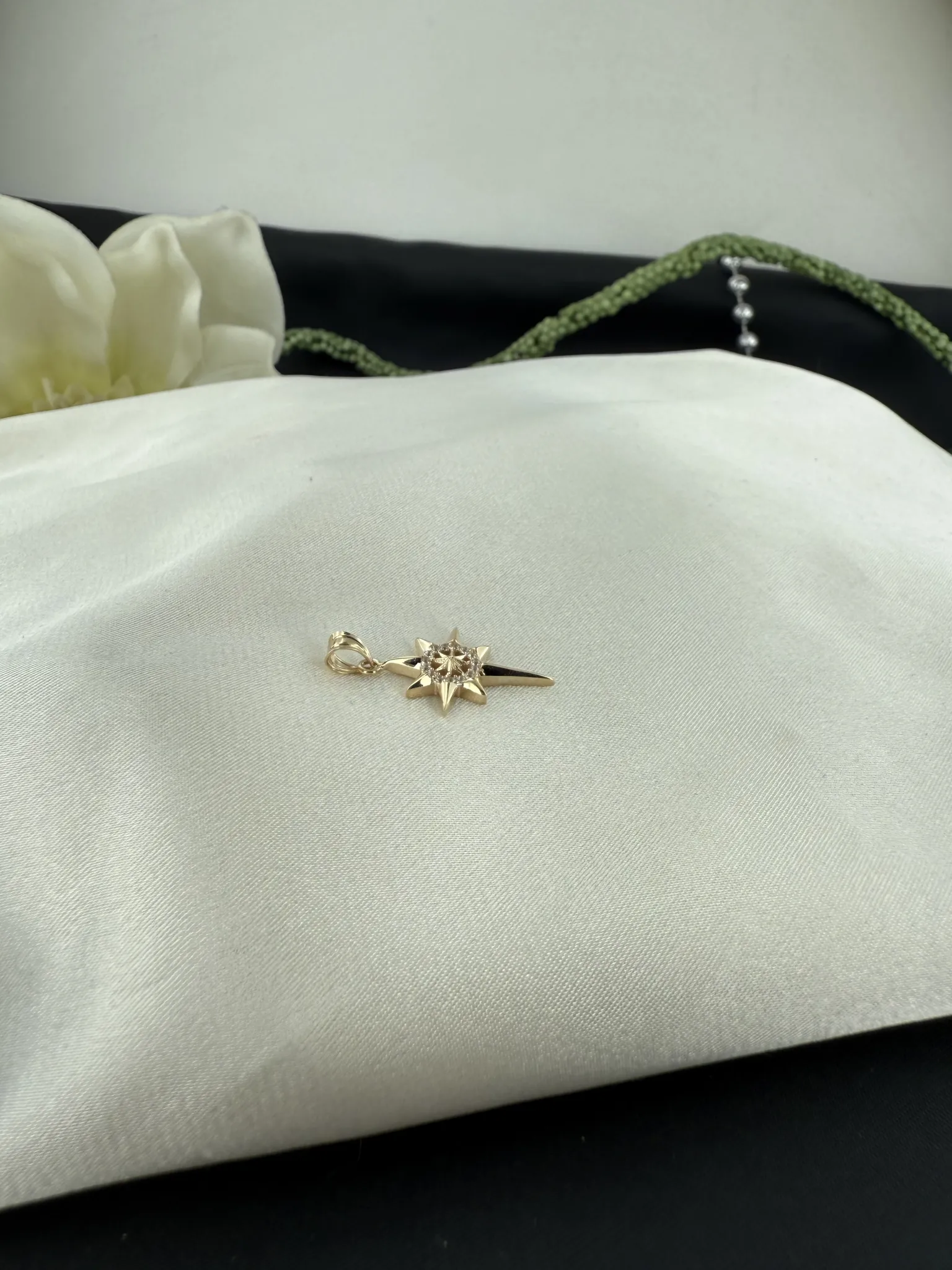 Taşlı Kutup Yıldızı Kolye Ucu