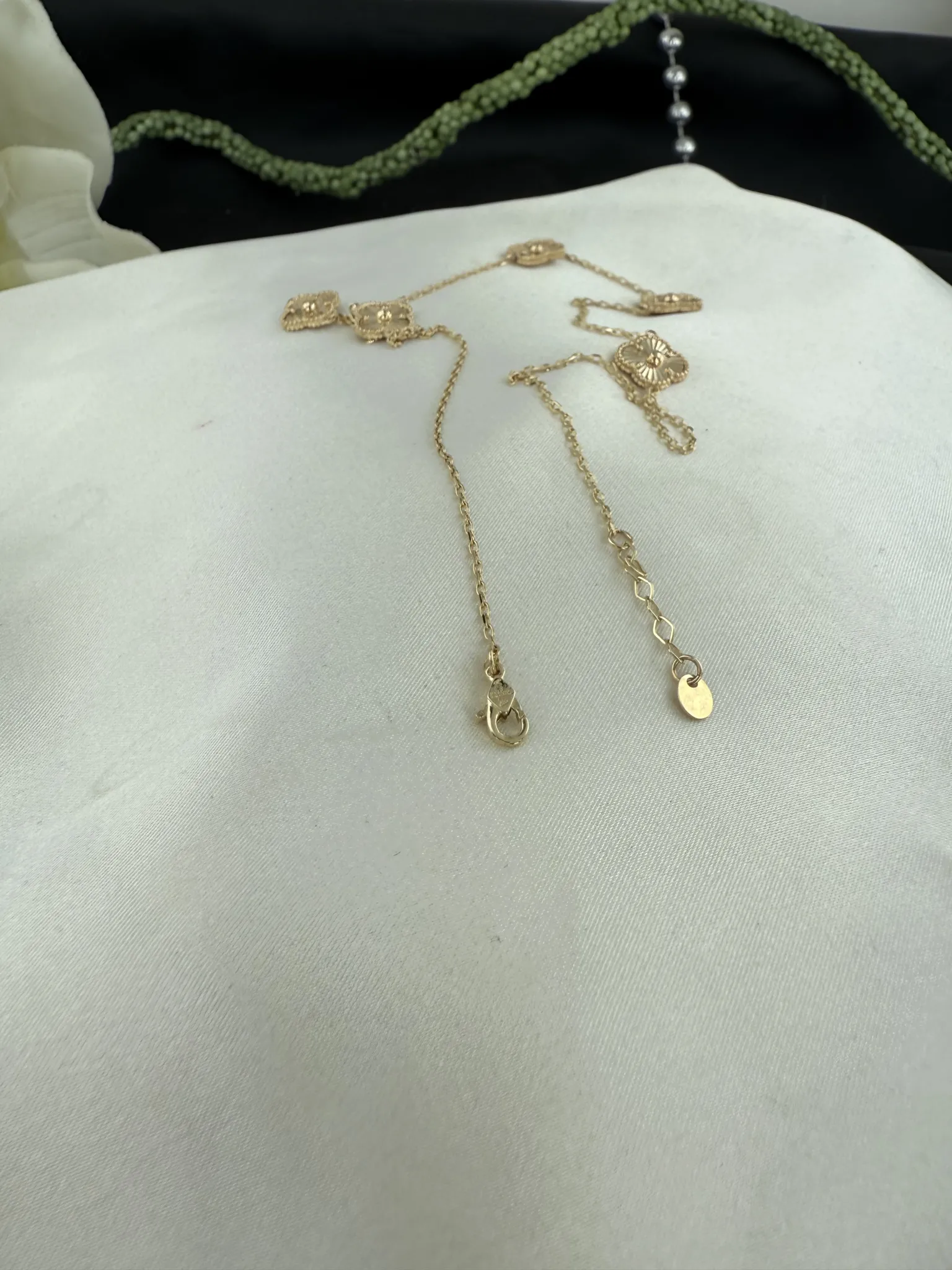 Taşsız Beşli Yonca Kolye