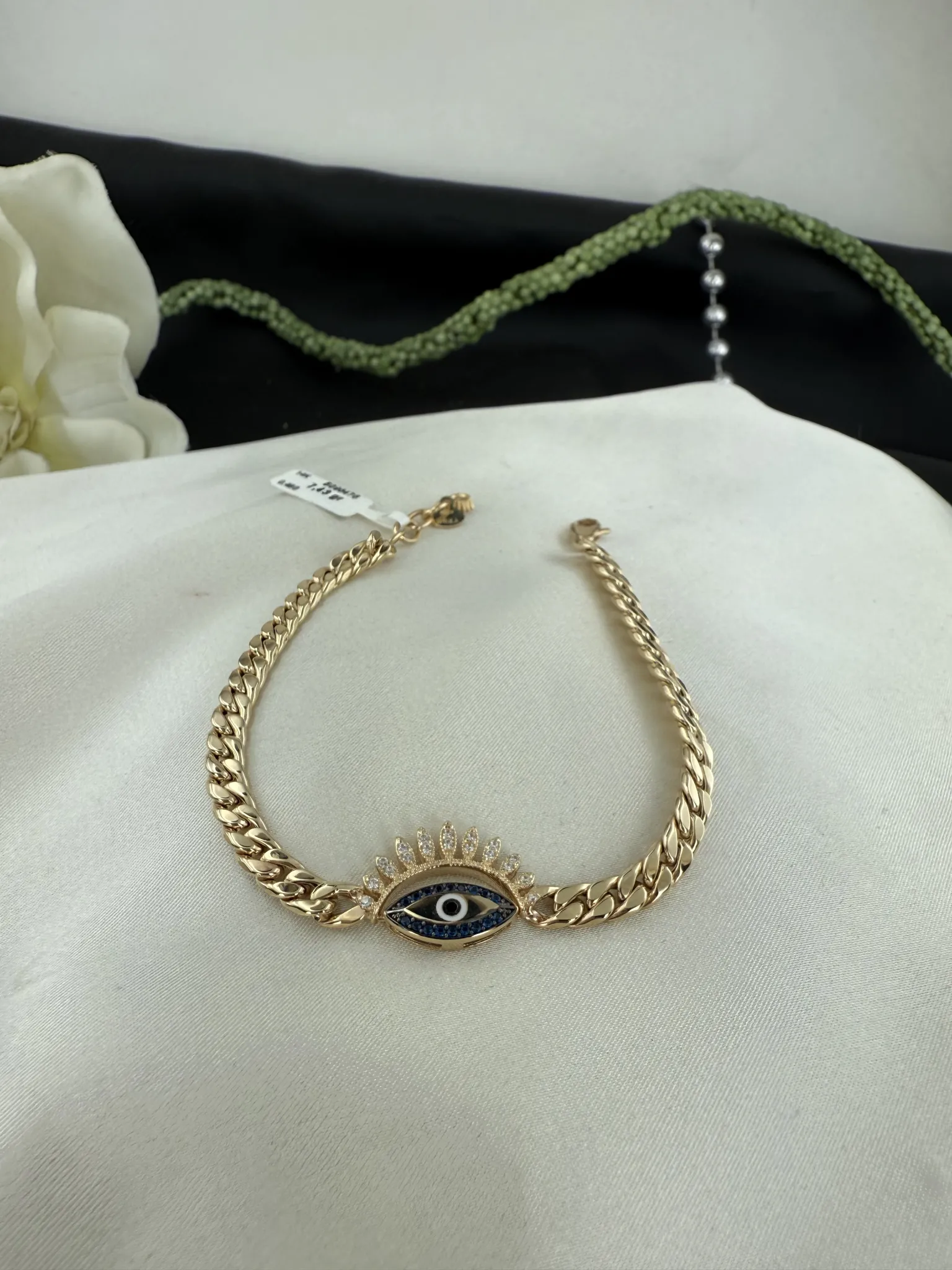 Özel Tasarım Göz Bileklik