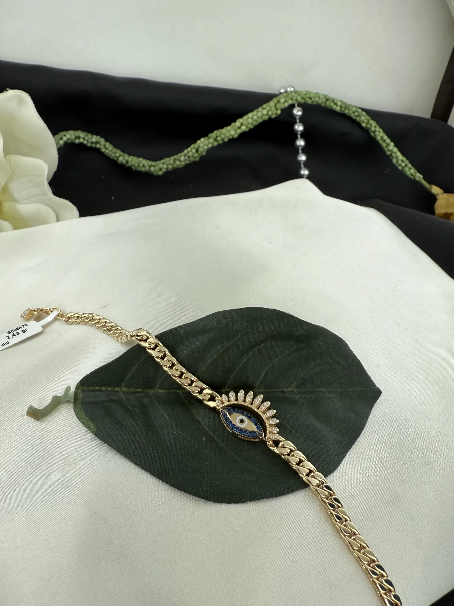 Özel Tasarım Göz Bileklik